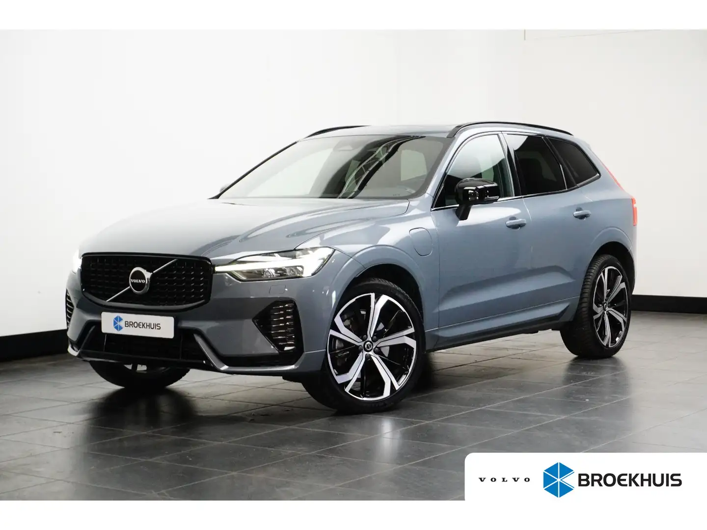 Volvo XC60 2.0 T6 Plug-in hybrid AWD Plus Dark | Harman Kardo Gris - 1