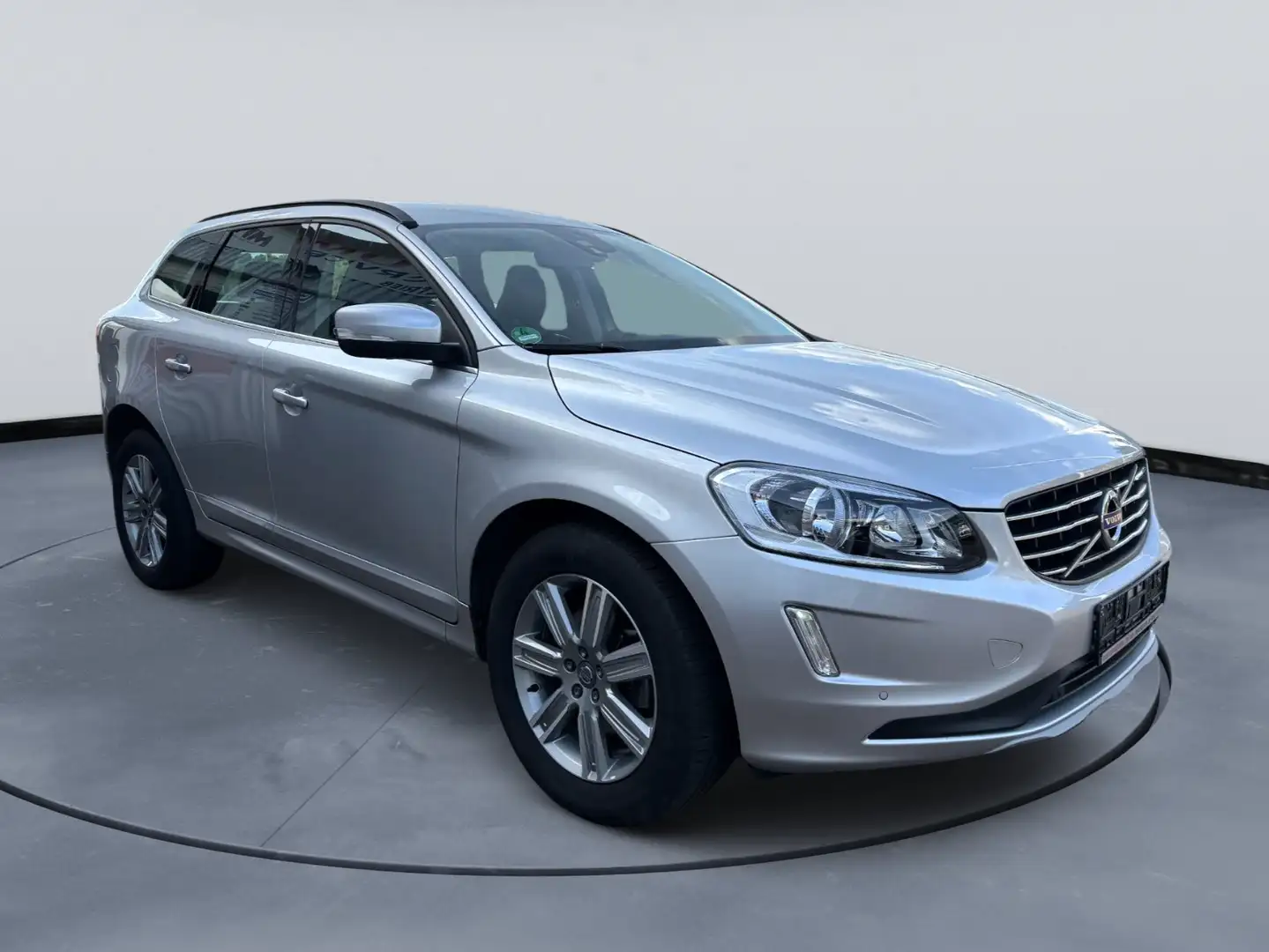 Volvo XC60 Momentum/Kamera/LED/Business/Winter/Fam. Paket Grau - 1