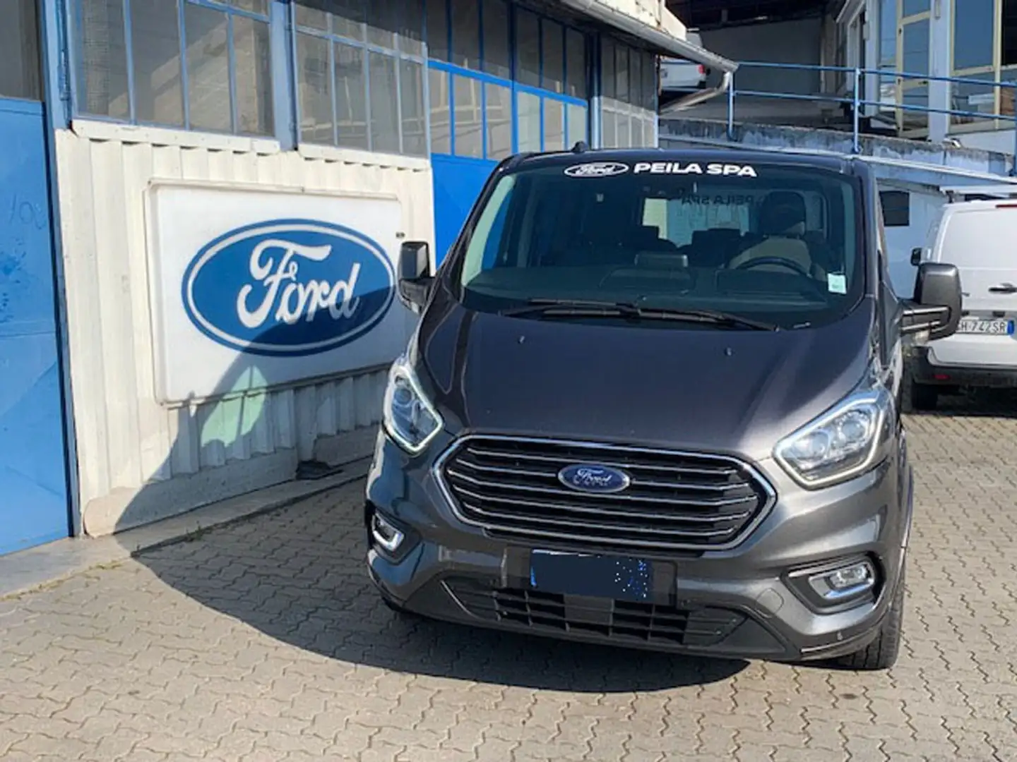 Ford Tourneo Custom 320 2.0 tdci 150cv MHEV Titanium L1H1 E6.2 - 2