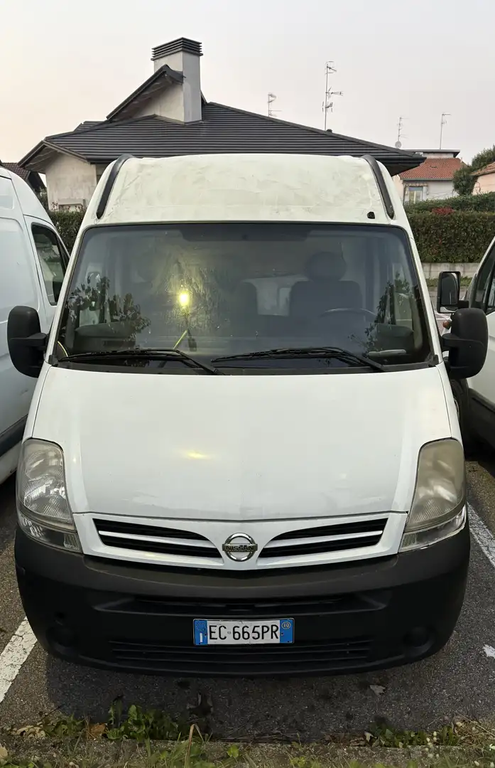 Nissan Interstar base - 1