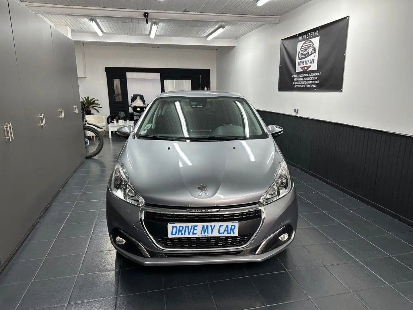 Peugeot 208 1.2 82Ch PureTech Tech Edition - 89 000 Kms Gris - 2