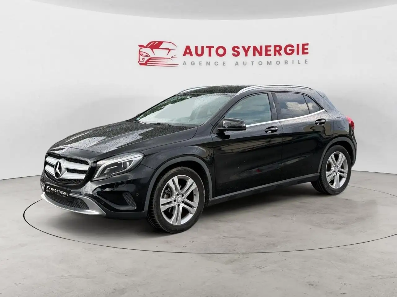 Mercedes-Benz GLA 180 CLASSE 180 CDI - Sensation,hayon auto, camera — photo 1 of 29