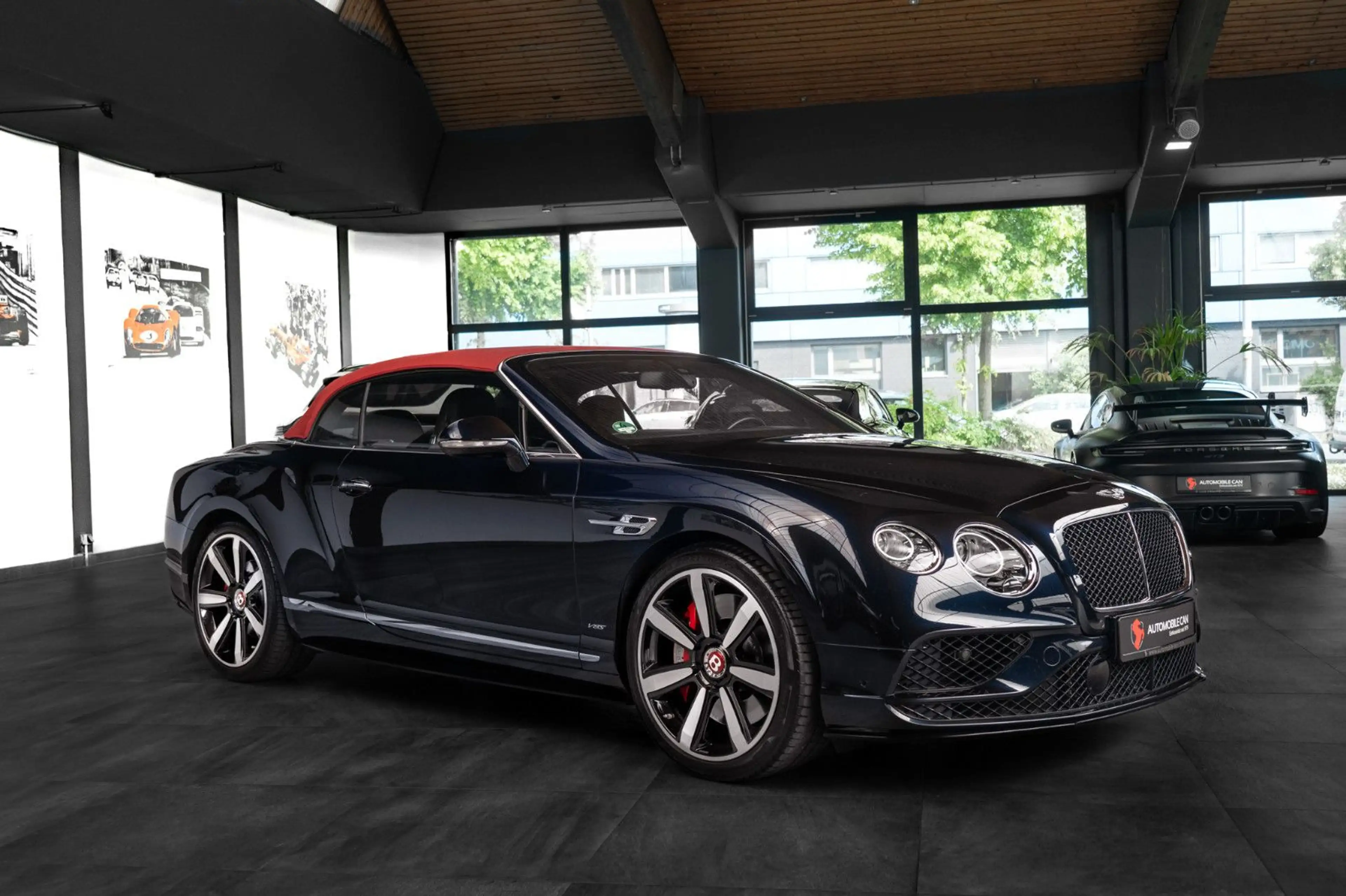 Bentley Continental GTC V8 S Convertible 528PS Mulliner — photo 4