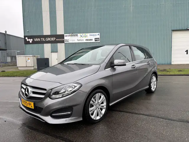 Mercedes-Benz B 180 Ambition 6-Bak 125 PK. Prachtige auto met slechts