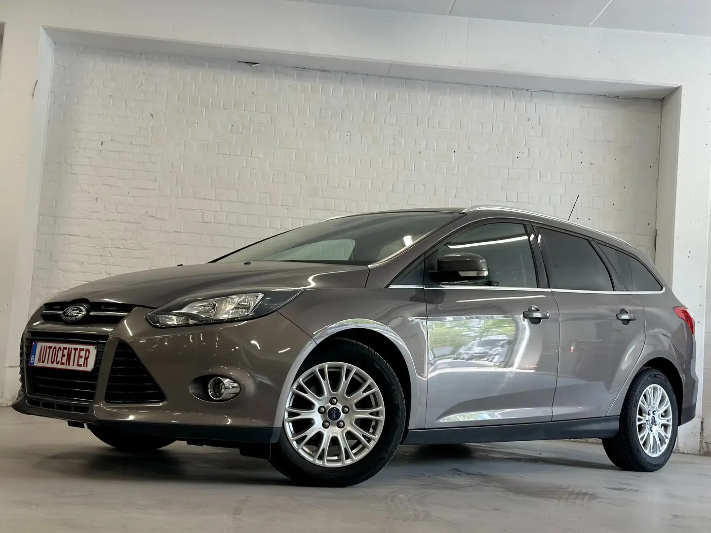 Ford Focus Ecoboost 1.0 Benzine Euro 5b 2014 Brun - 2