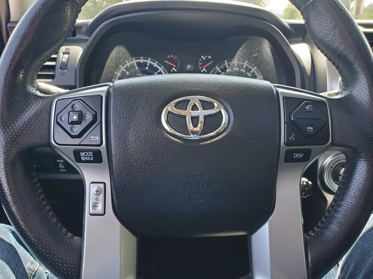 Toyota 4-Runner снимка Toyota 4-Runner