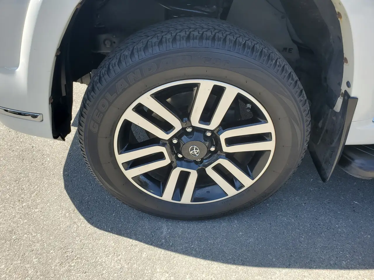 Toyota 4-Runner снимка Toyota 4-Runner