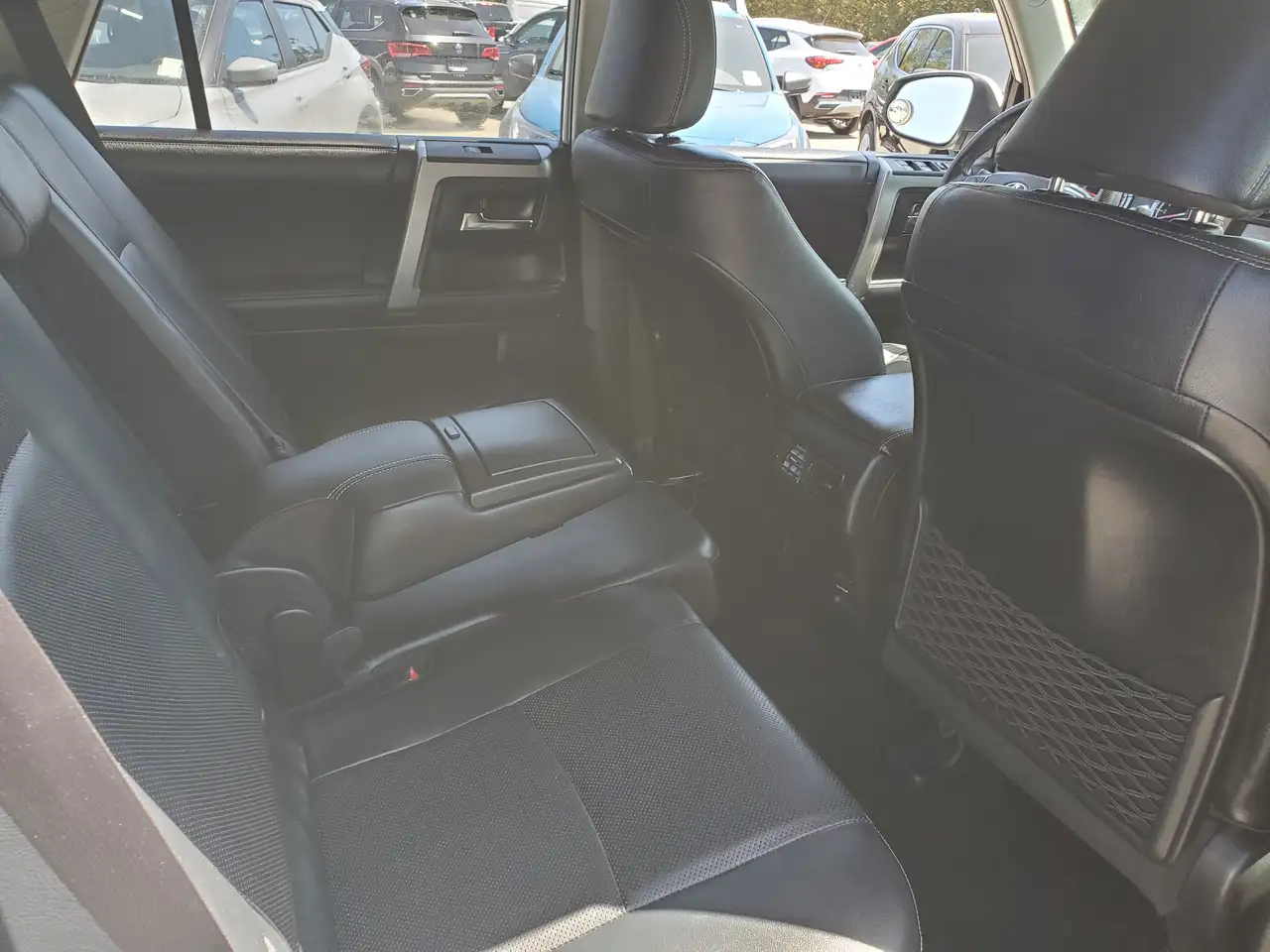 Toyota 4-Runner снимка Toyota 4-Runner