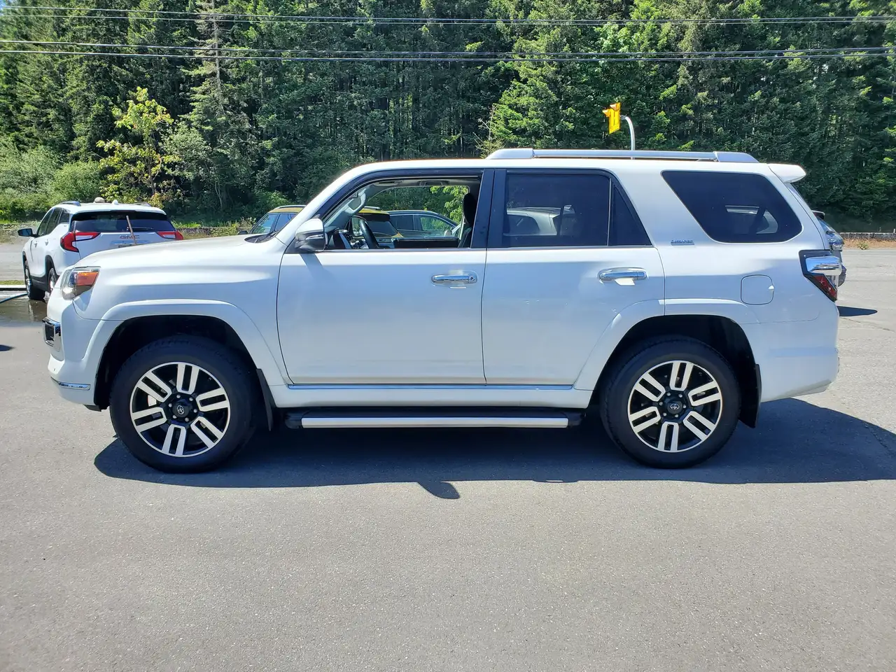 Toyota 4-Runner снимка Toyota 4-Runner