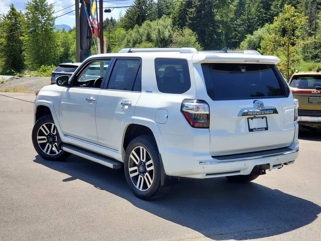 Toyota 4-Runner снимка Toyota 4-Runner