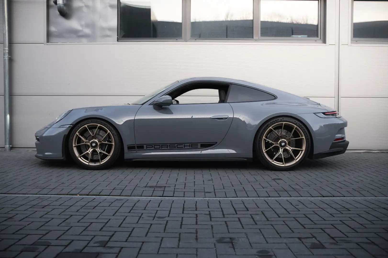 Porsche 992 /911 GT3 Touring-Lift-PDLS-Kamera-90L.-1. Hd. Grau - 1