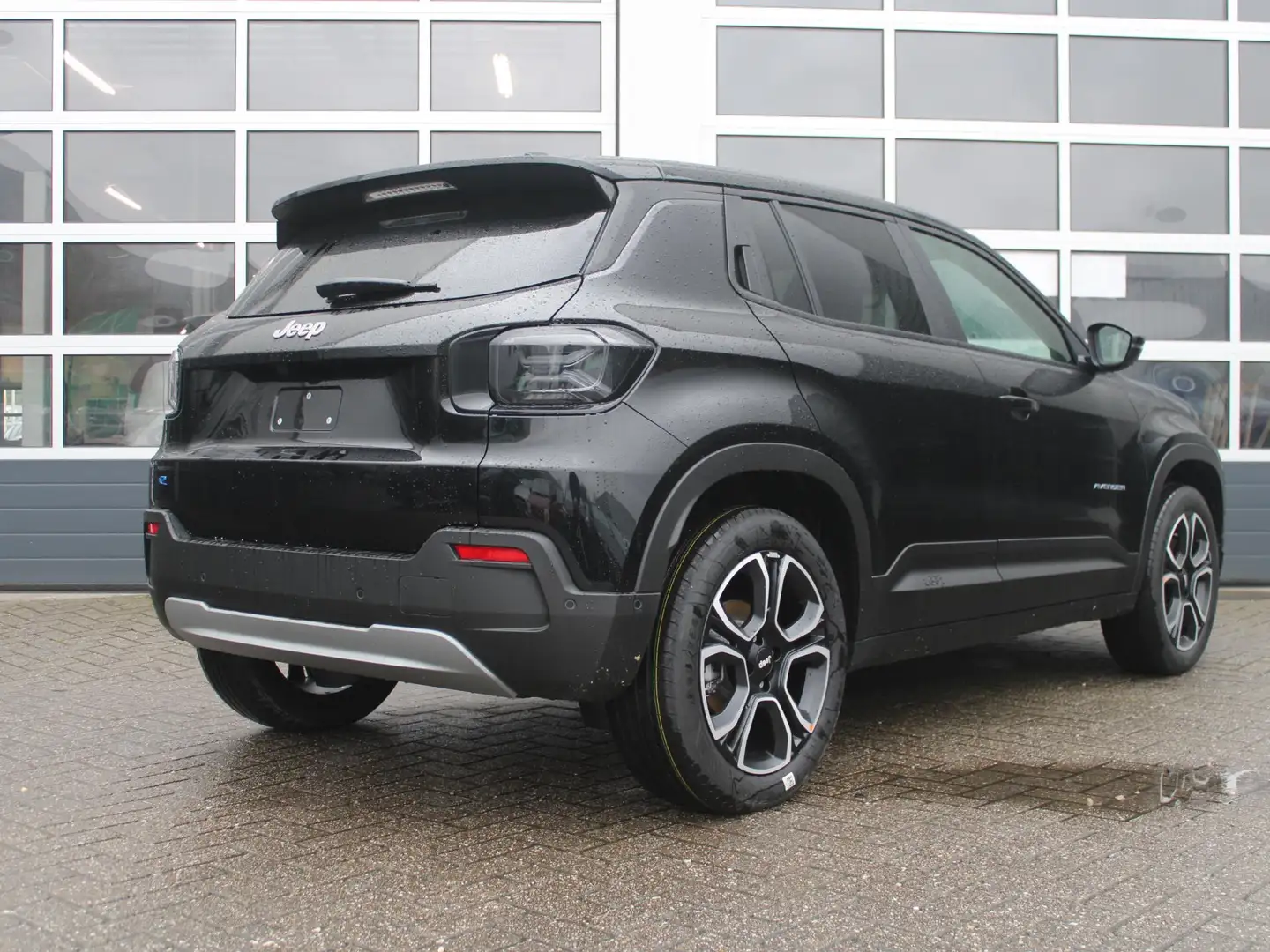Jeep Avenger Summit 54 kWh | 17% Bijtelling | Leder | Apple Car Noir - 2