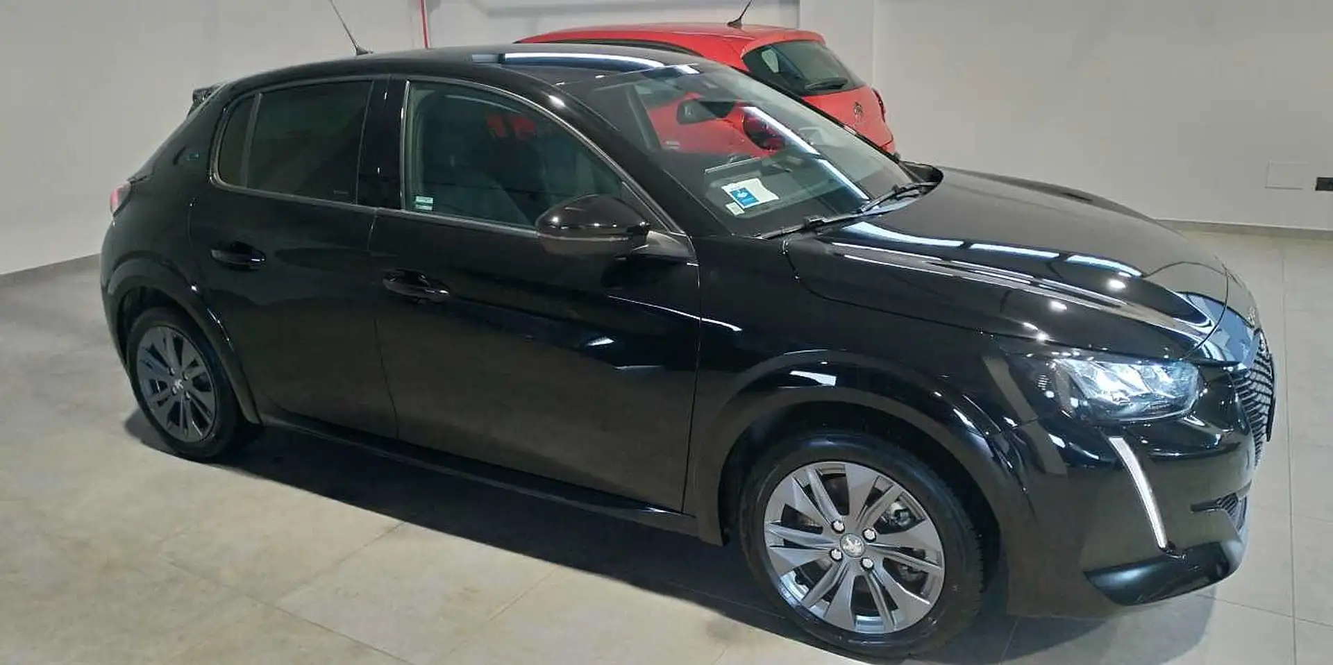 Peugeot 208 2ª serie motore elettrico 136 CV 5 porte Allure Pa Nero - 2