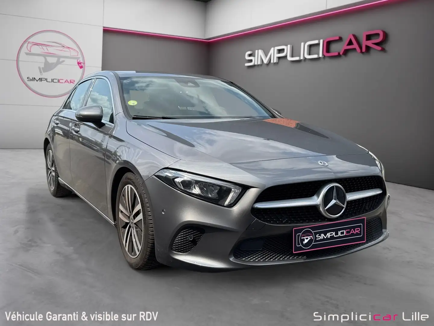Mercedes-Benz Progressive Line Gri - 1