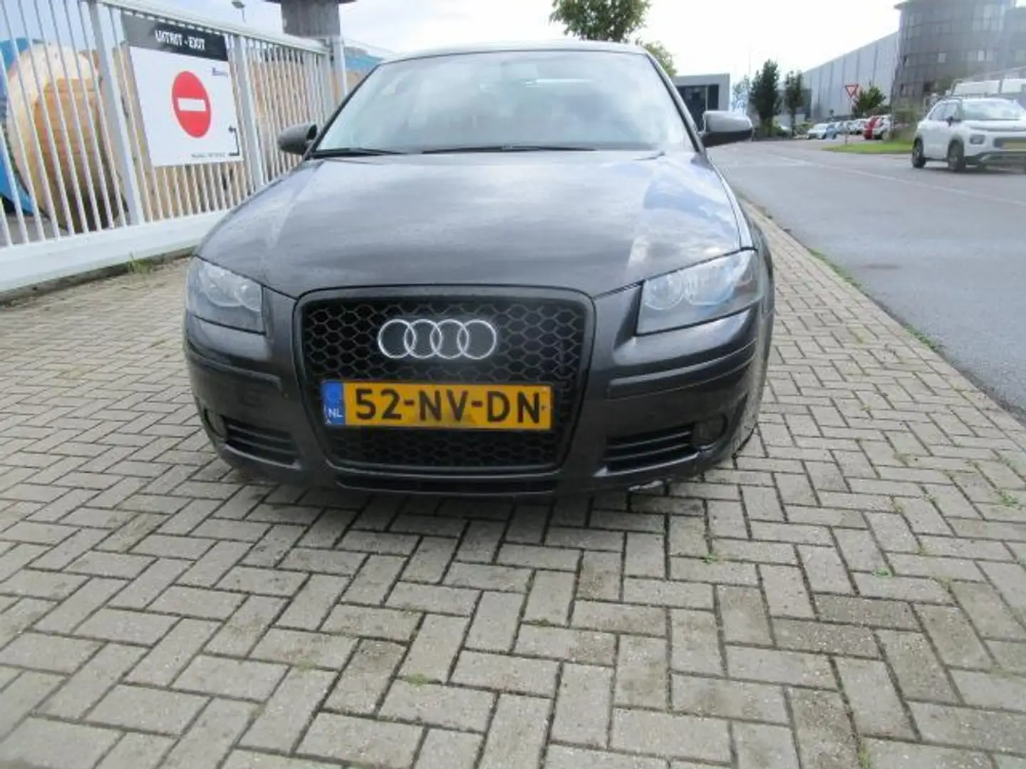 Audi A3 2.0 FSI Ambition Gris - 2