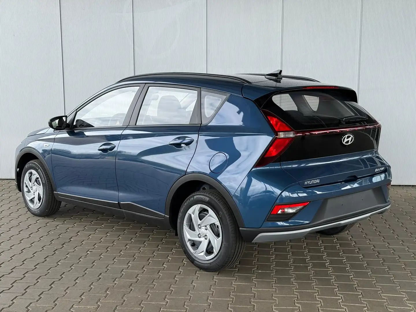 Hyundai BAYON 1.0 T-GDi  Comfort 100 PS 6MT / Navi PDC + Kame... Blau - 2