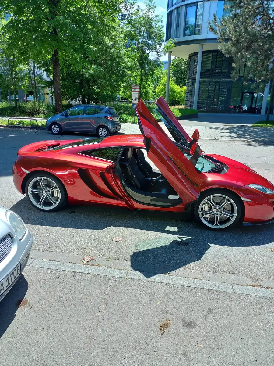 McLaren Topzustand,scheckheftgepflegt,0kratzer,Carbonstoss