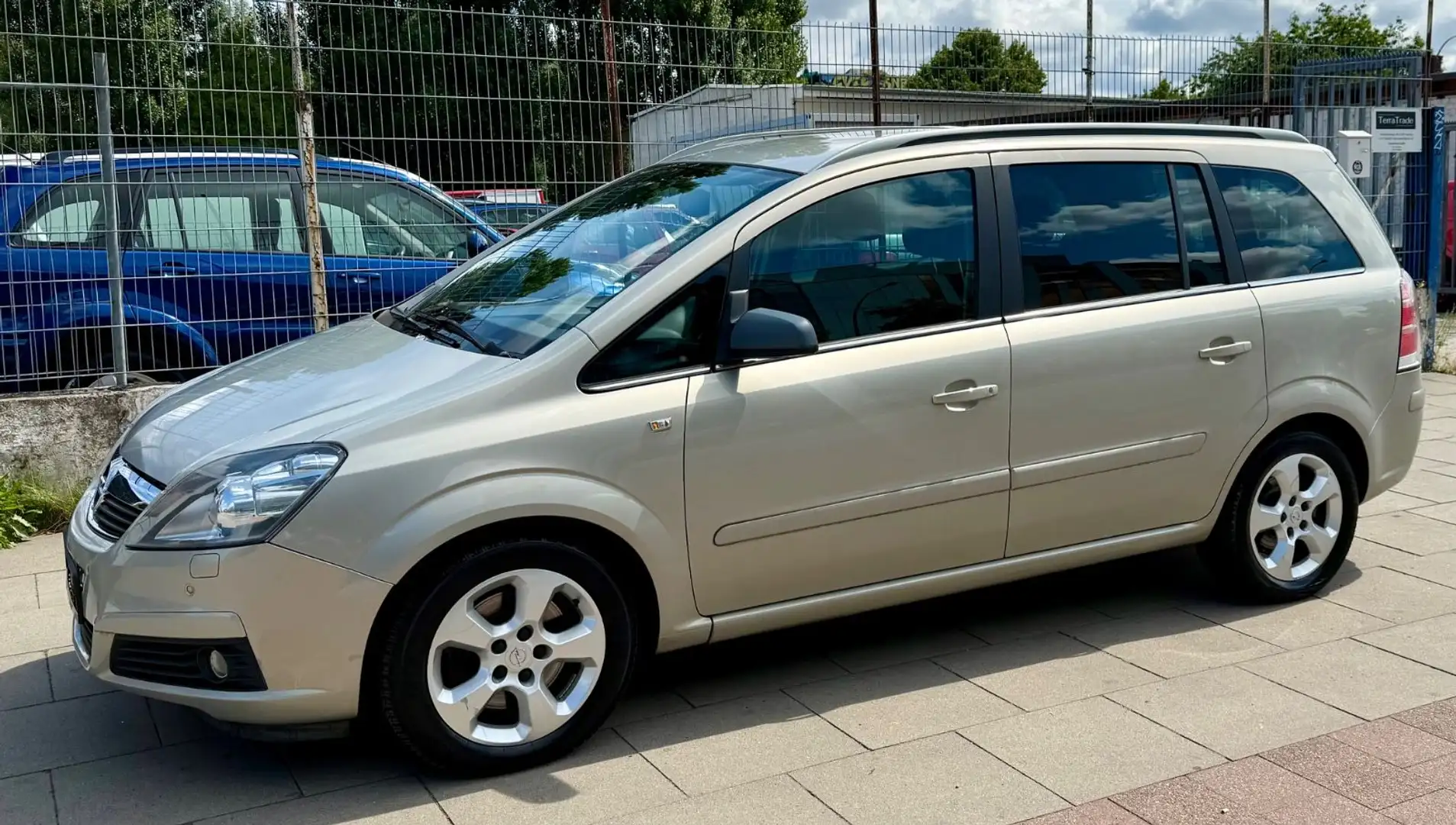 Opel Zafira B Edition/ Automatik/7-Sitzer/ TÜV NEU Beige - 2