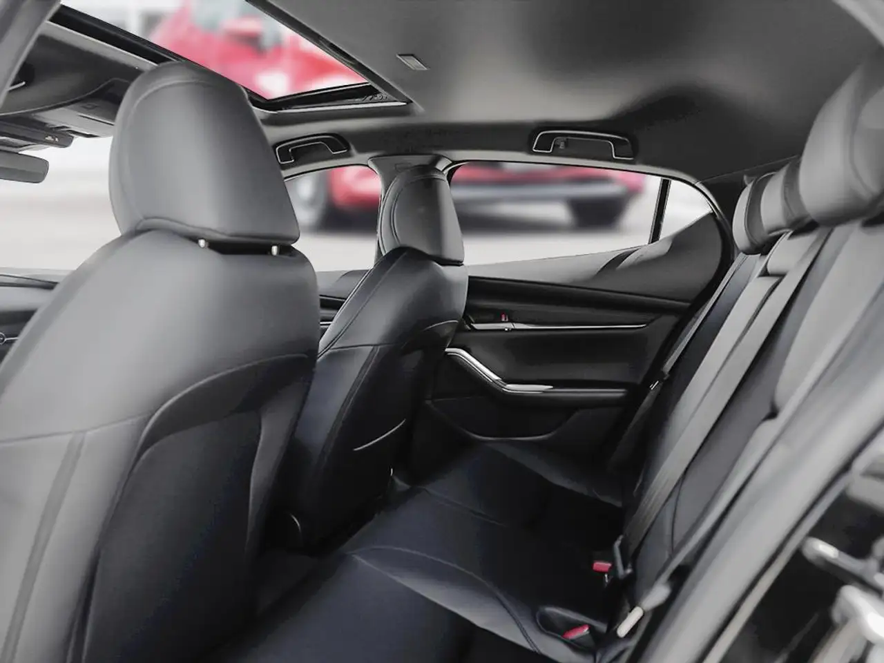 Mazda 3 снимка Mazda 3