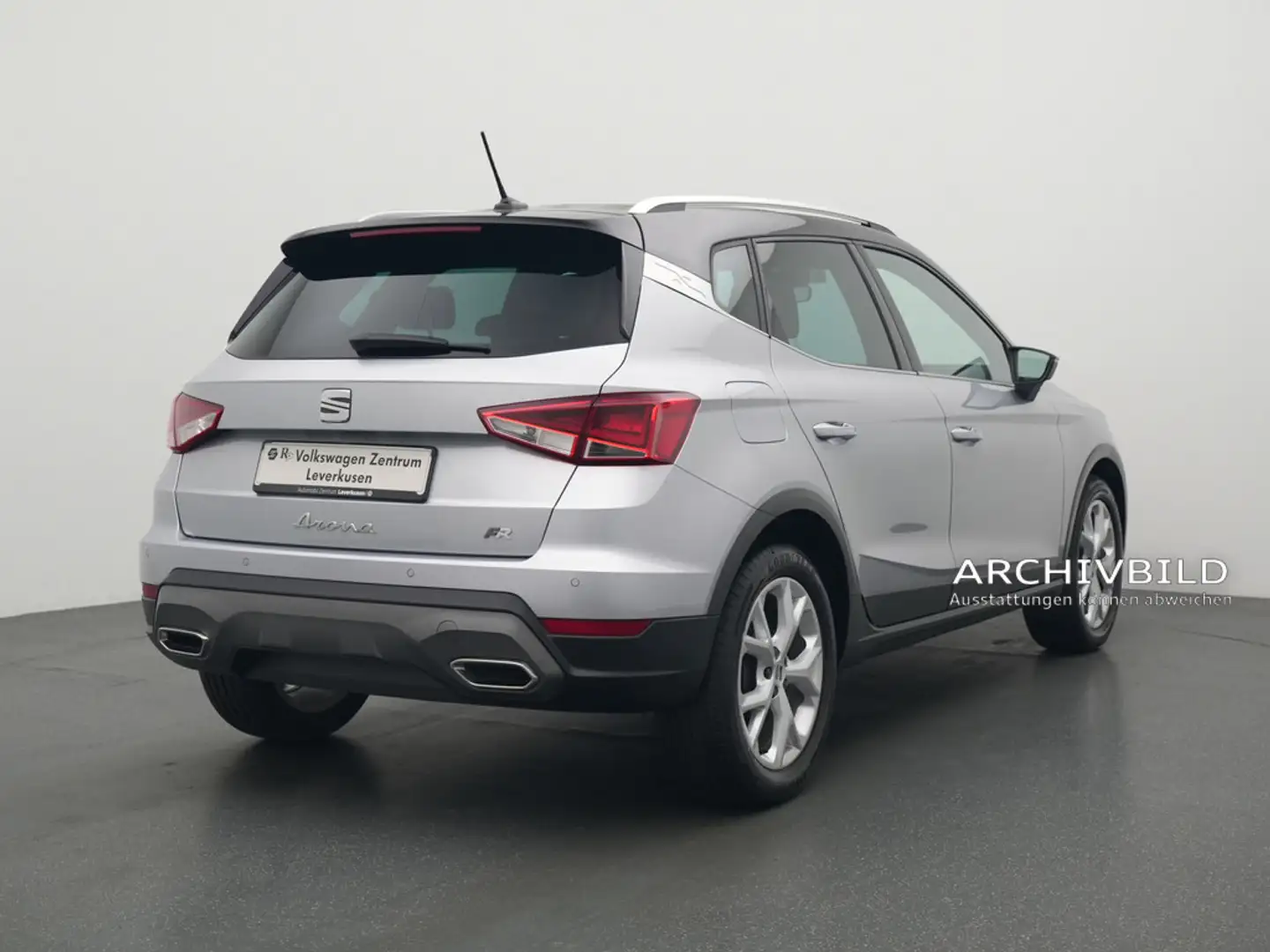 SEAT Arona LED KLIMA DSG VIRT KAM SHZ PDC Schwarz - 2