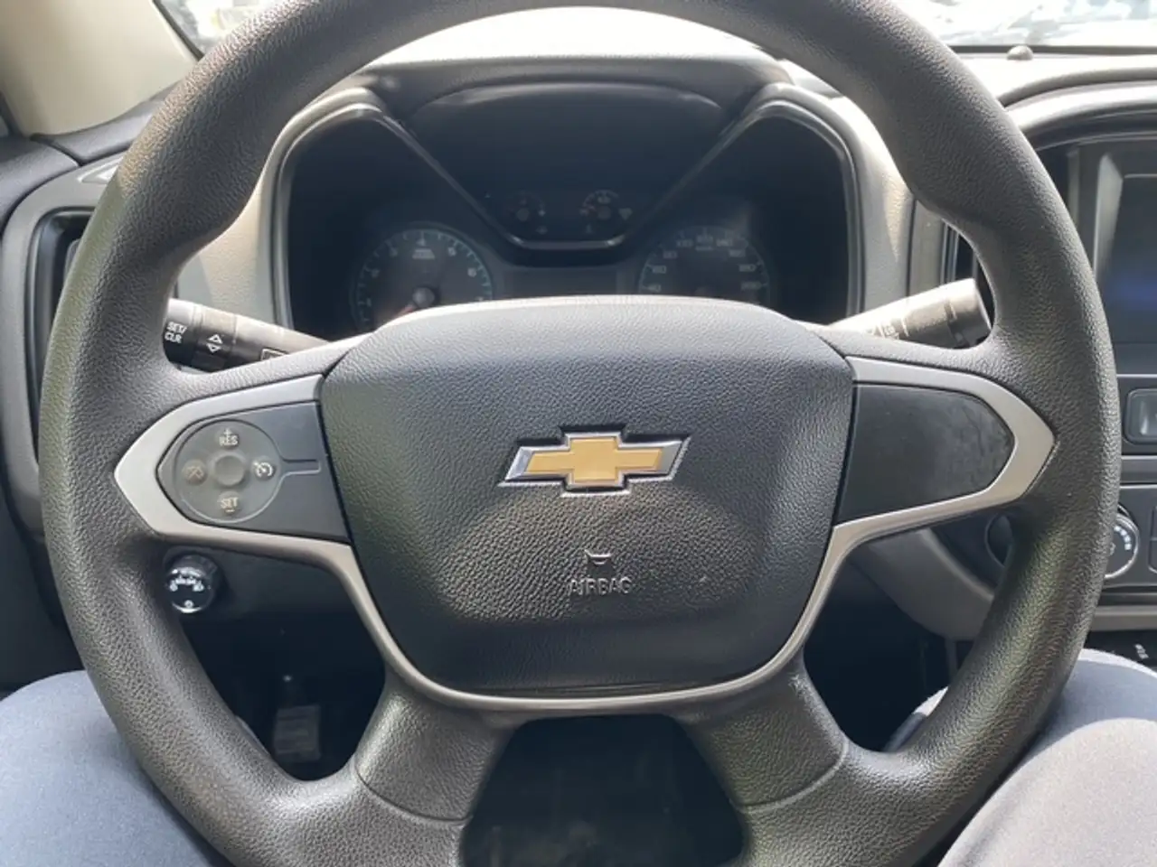 Chevrolet Colorado снимка Chevrolet Colorado