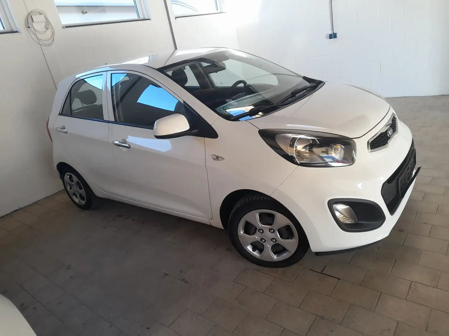 Kia Picanto Picanto 1.0 Fifa World Cup Edition Weiß - 2