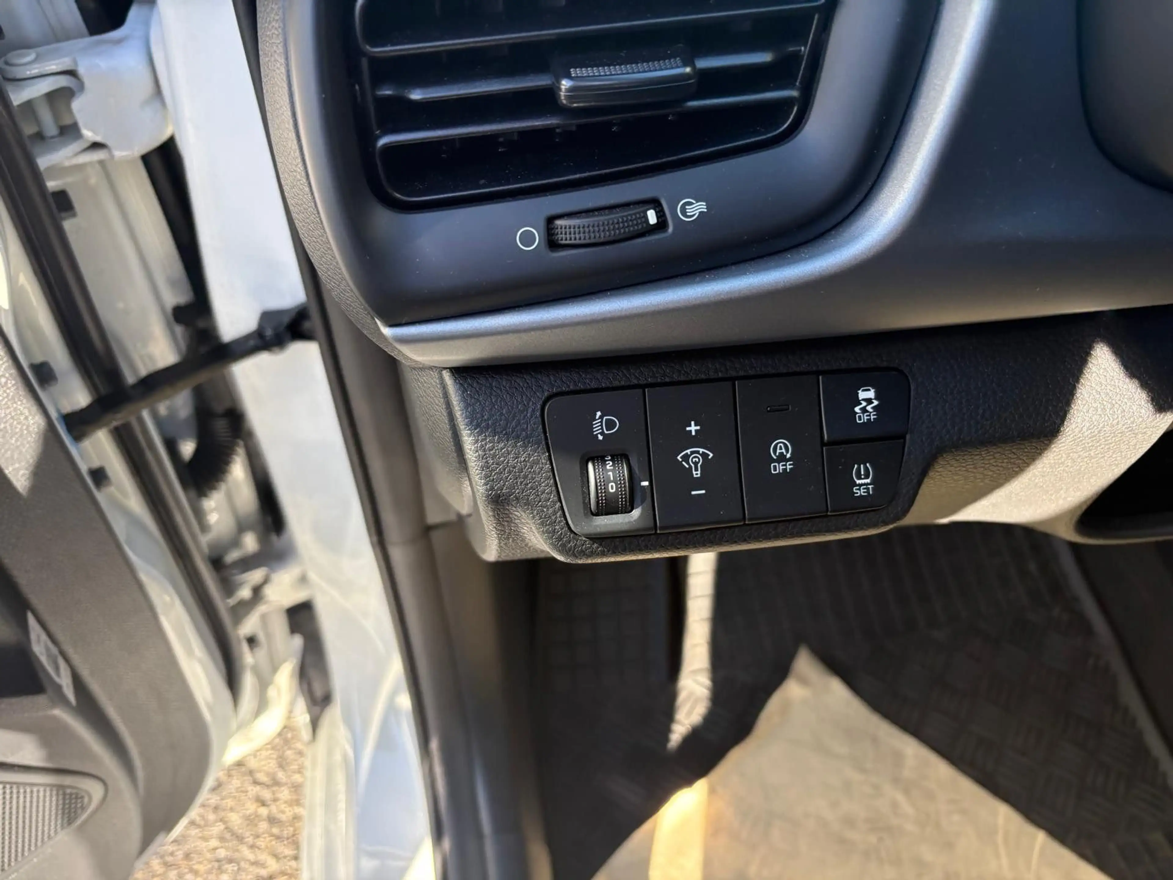 Kia Rio Edition 7 Hagelschaden !!!!!! — photo 10