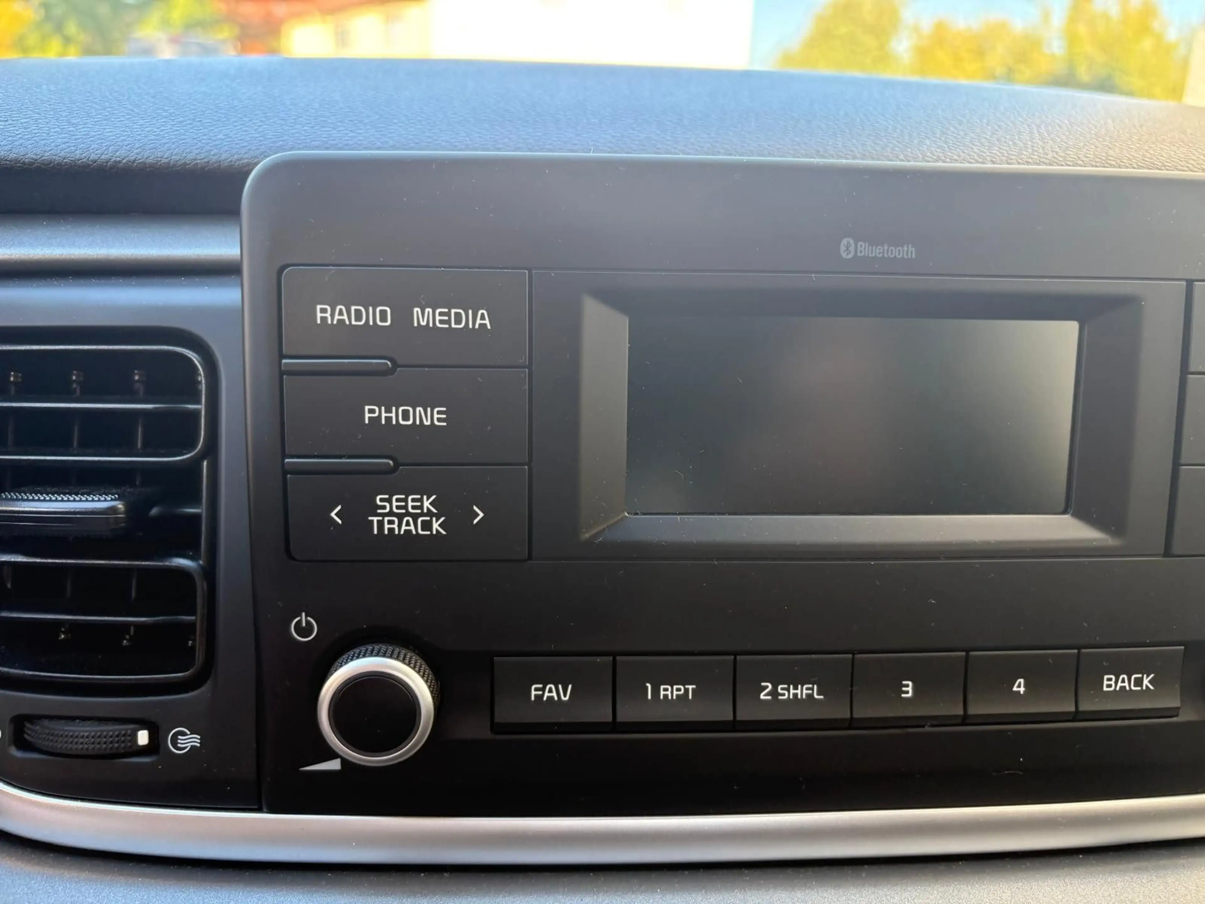 Kia Rio Edition 7 Hagelschaden !!!!!! — photo 7