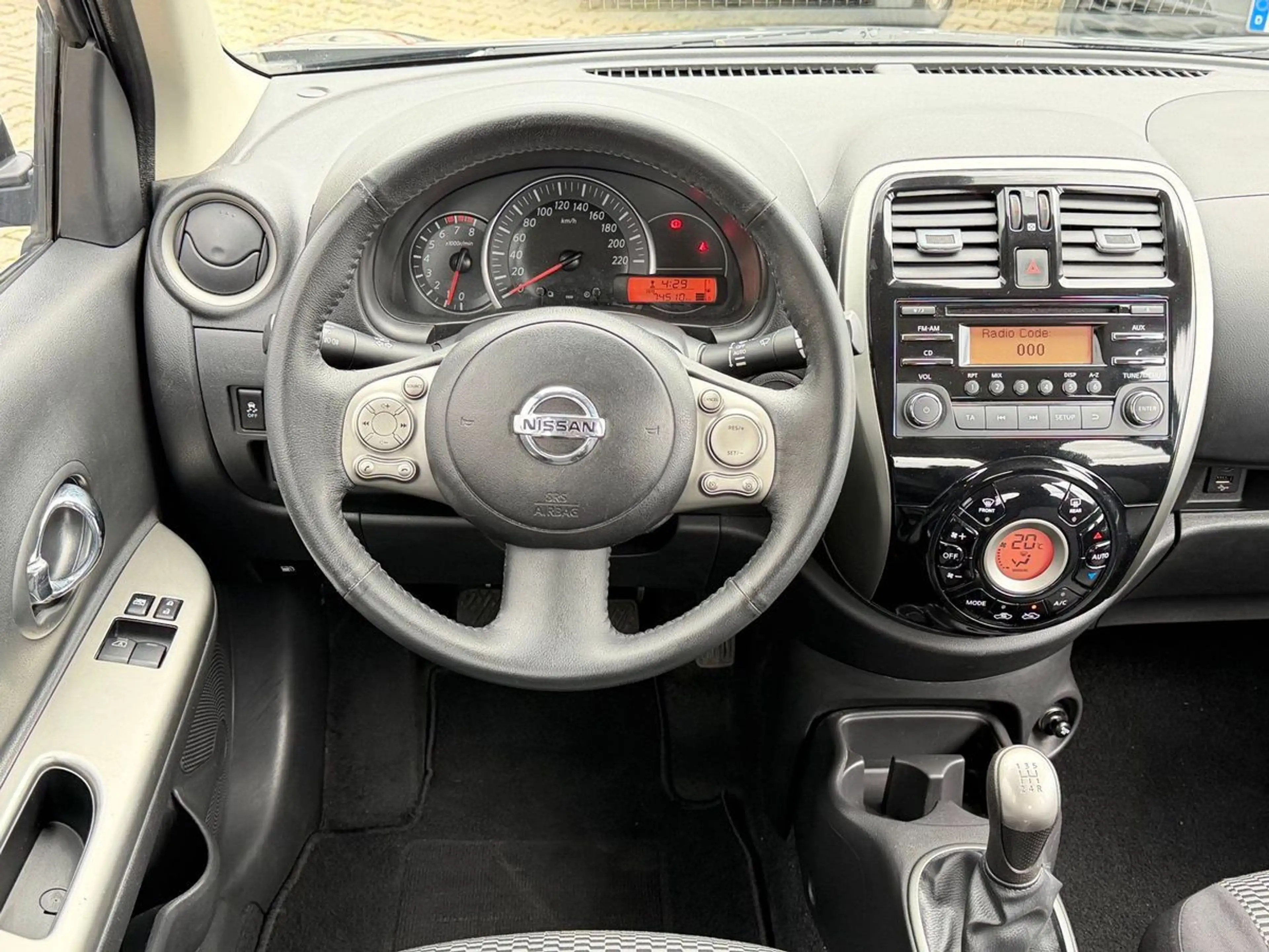 Nissan Micra Acenta TÜV neu 8-fach bereift Klima SHZ — photo 5