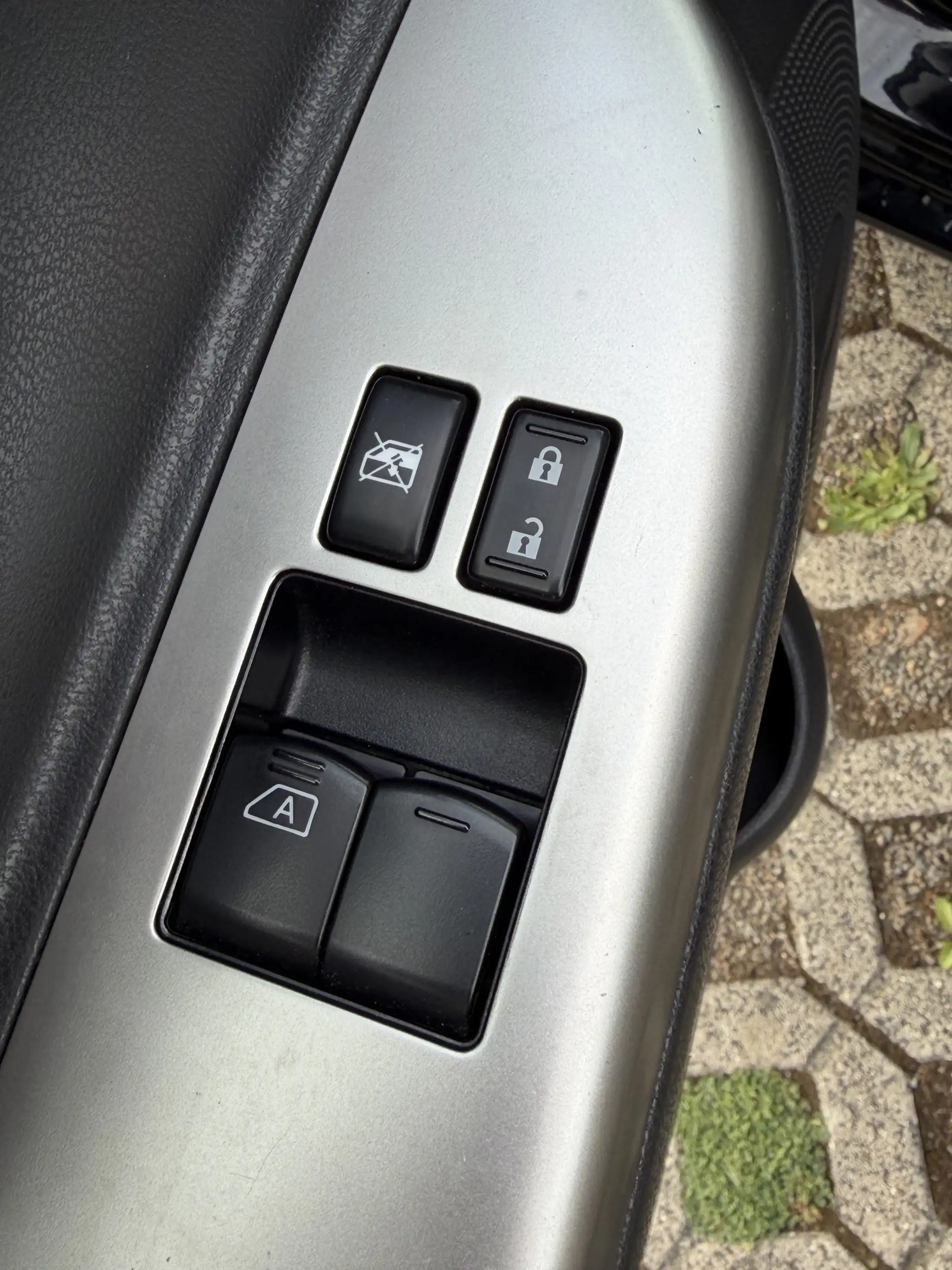Nissan Micra Acenta TÜV neu 8-fach bereift Klima SHZ — photo 12