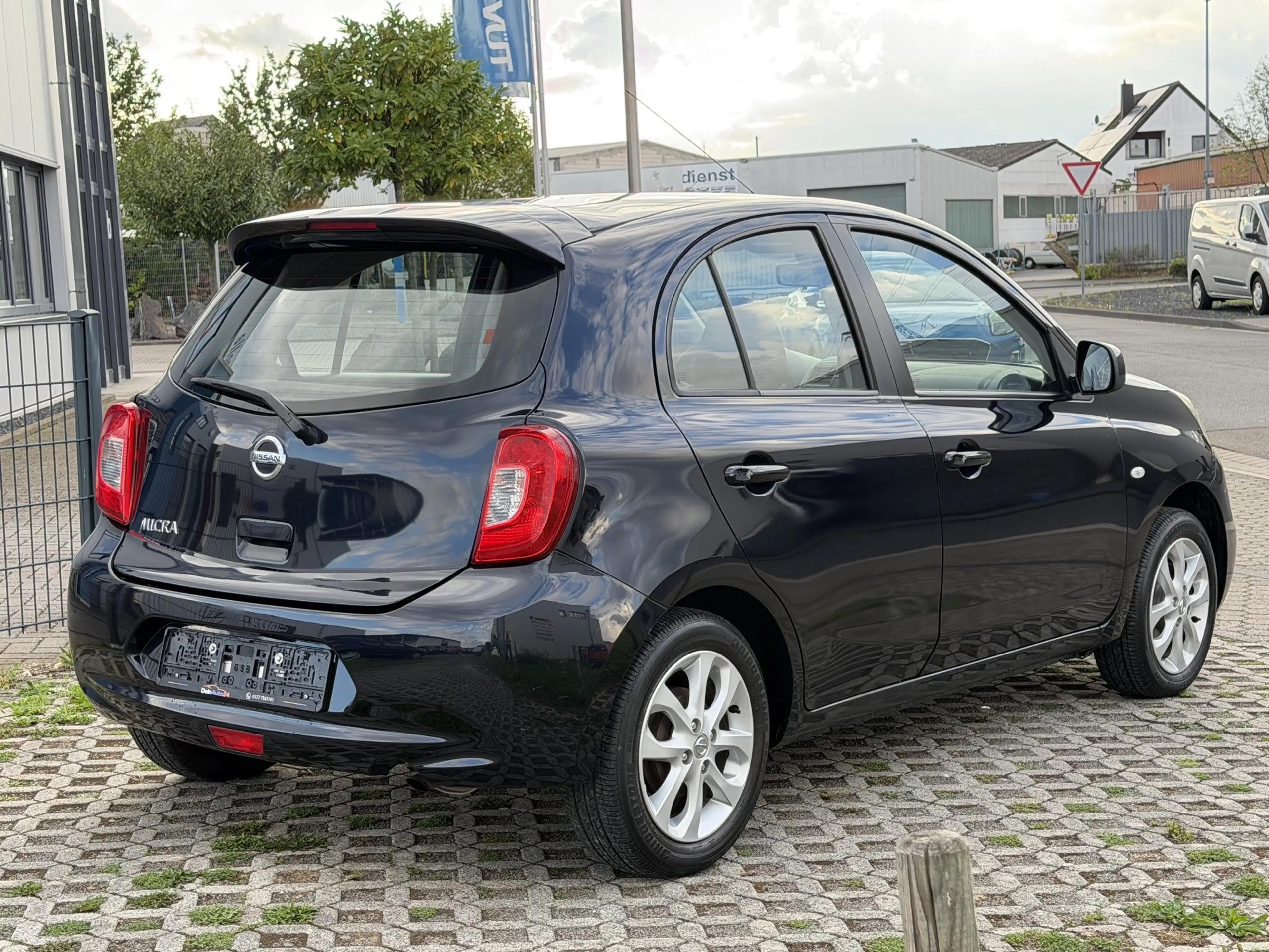 Nissan Micra Acenta TÜV neu 8-fach bereift Klima SHZ — photo 9