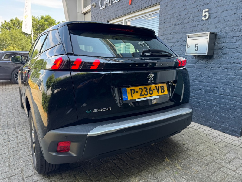 Peugeot e-2008 EV Active pack + Led + Nav + Lmv  Car play - 94 dk — photo 4