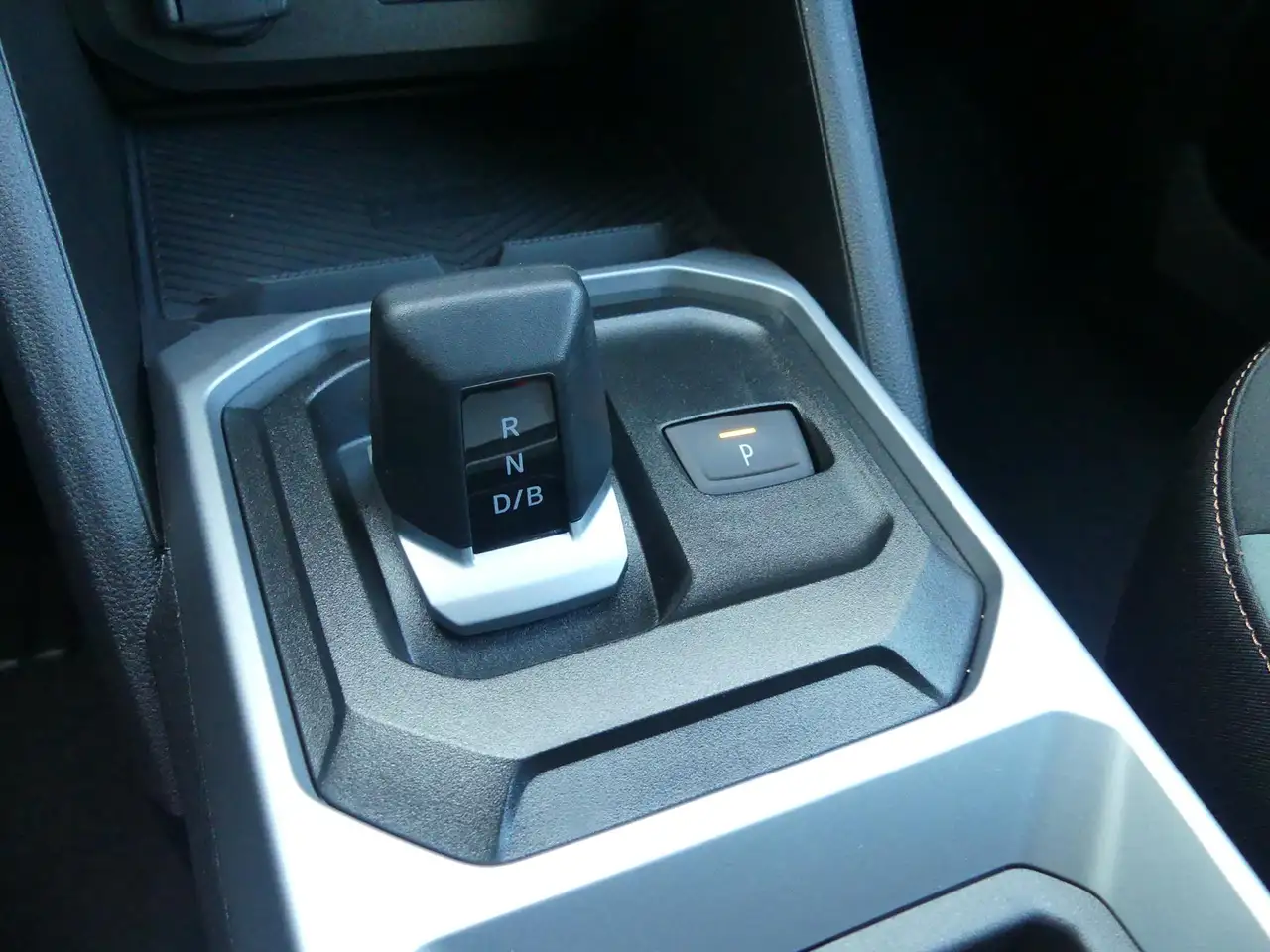 Dacia Duster 1.6 HYBRID EXTREME 140PK AUTOMAAT NAVI/360CAMERA/C 33