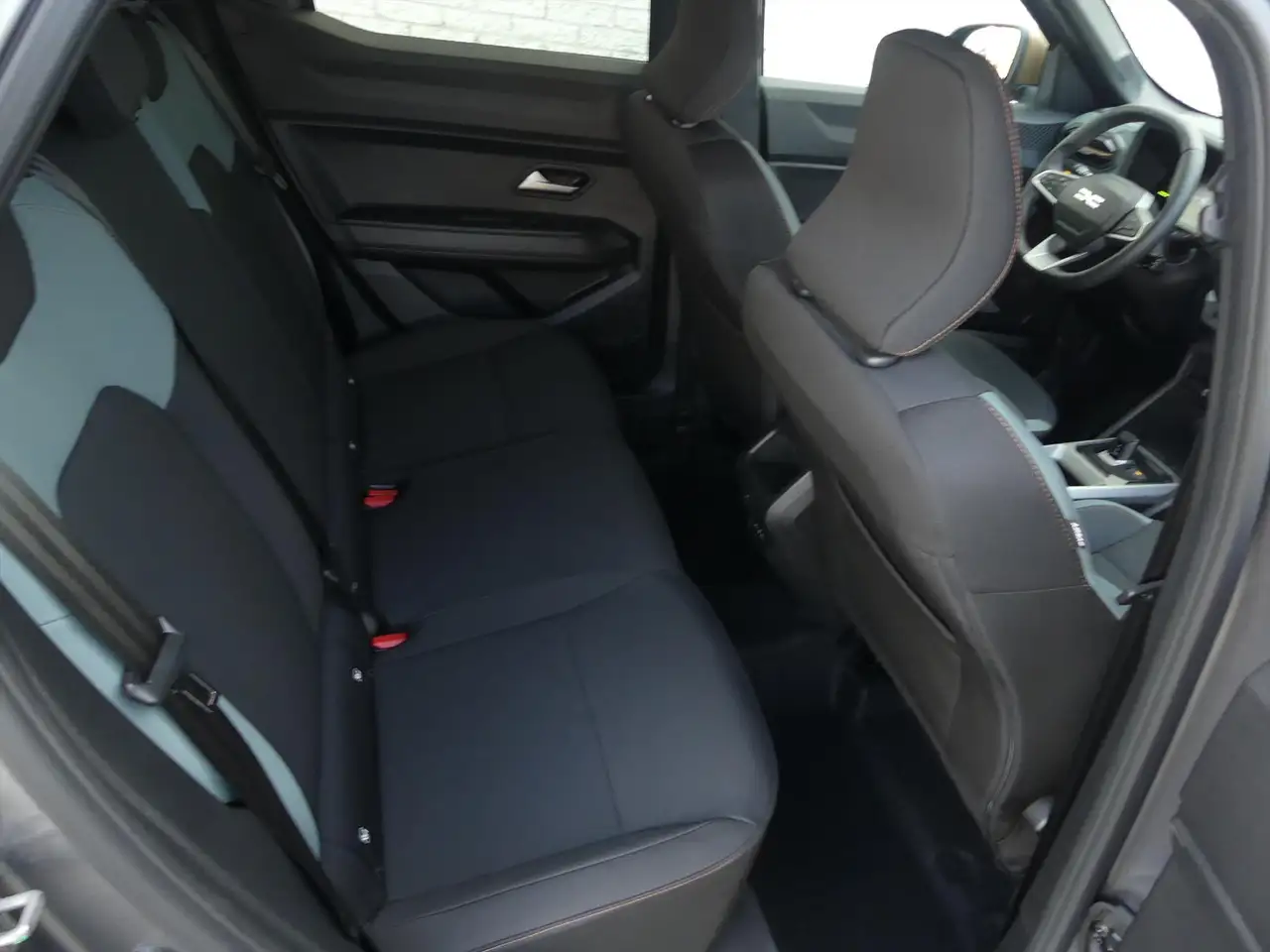 Dacia Duster 1.6 HYBRID EXTREME 140PK AUTOMAAT NAVI/360CAMERA/C 11
