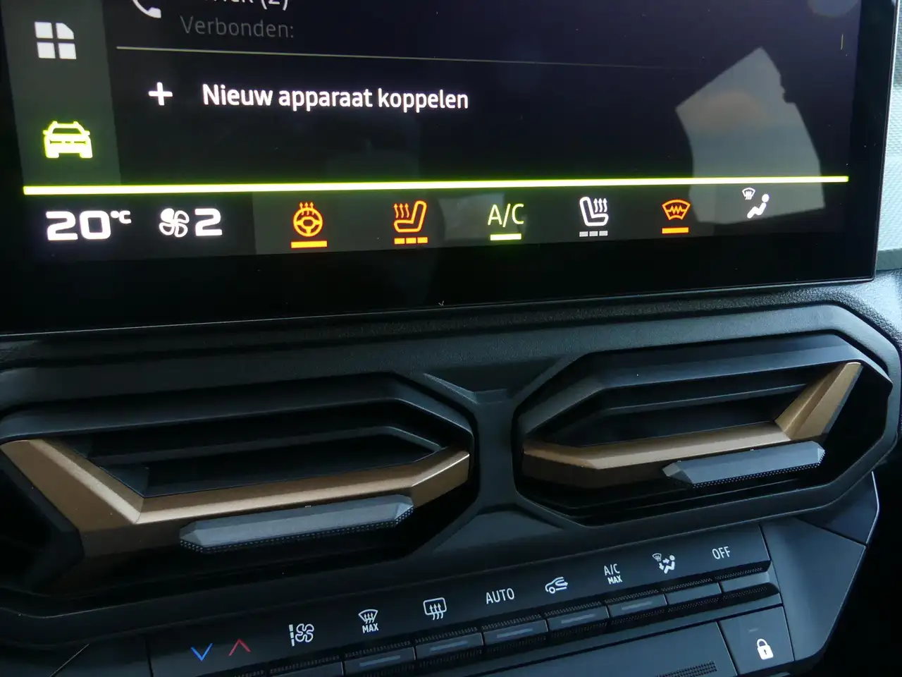 Dacia Duster 1.6 HYBRID EXTREME 140PK AUTOMAAT NAVI/360CAMERA/C 27