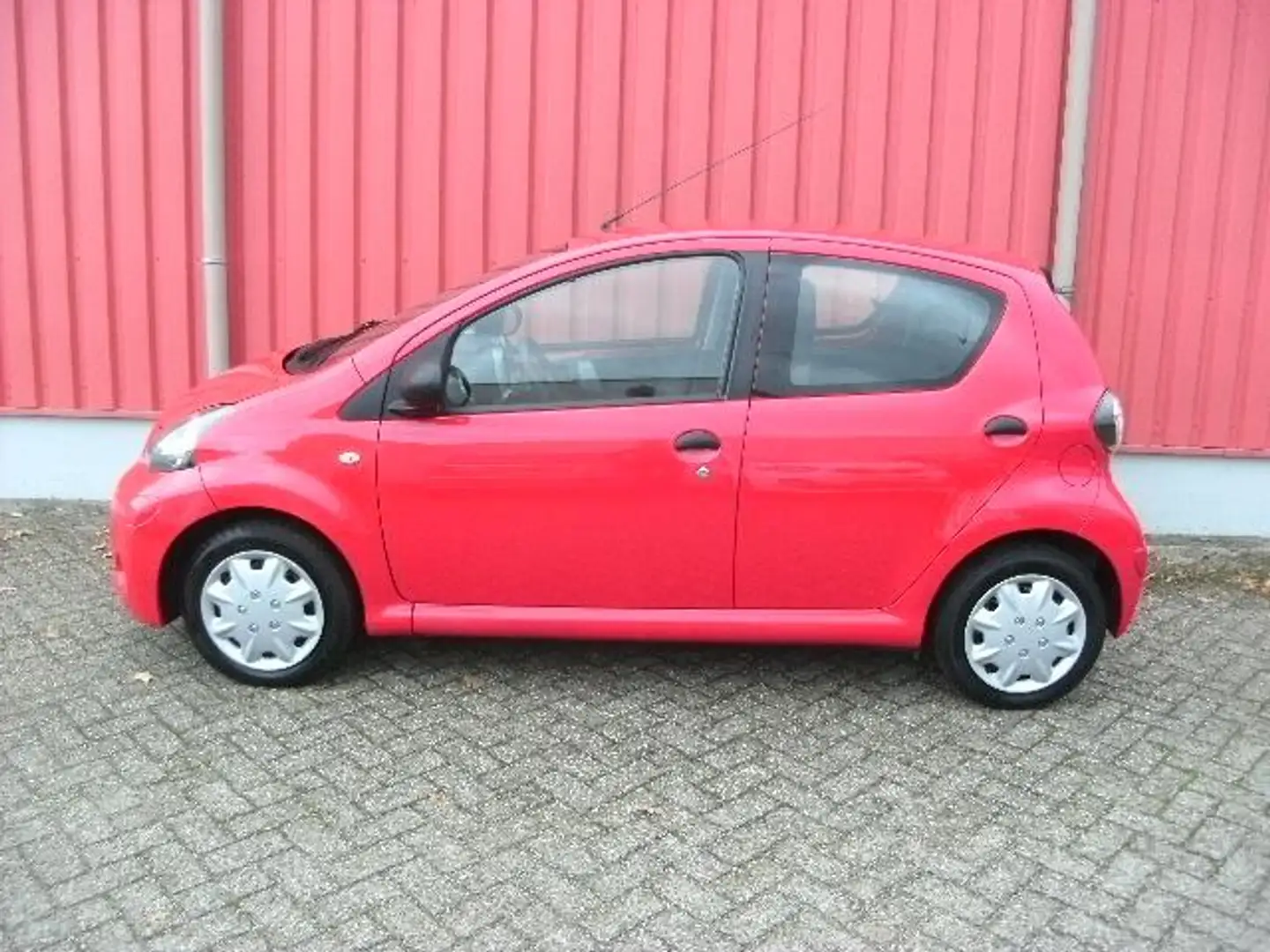 Toyota Aygo 1.0 VVT-i Access Rood - 2