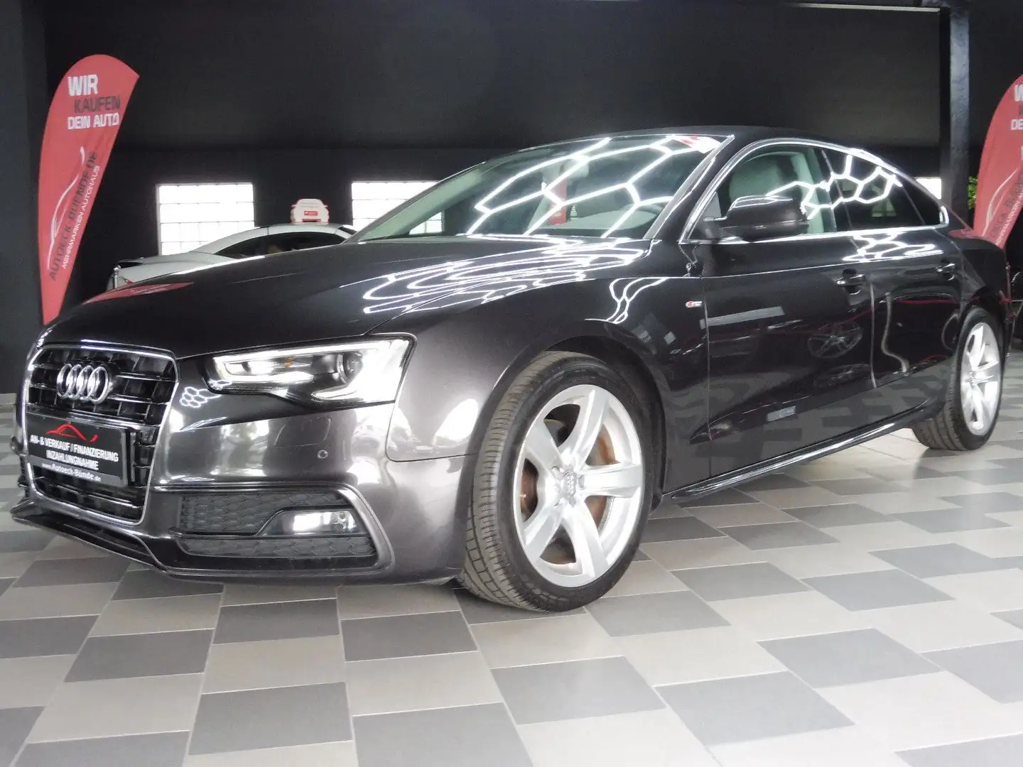 Audi A5 Sportback 2.0 TDI S-line/Spur/Distronic/Xenon Grijs - 2