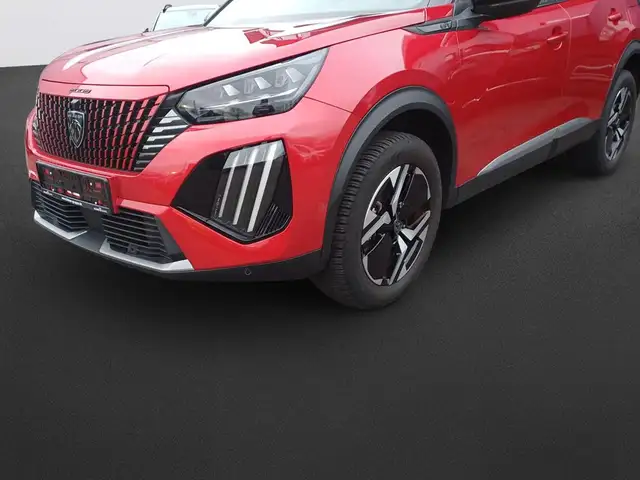 Peugeot 2008 view 11
