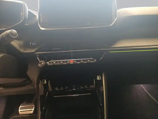 Peugeot 2008 view 14