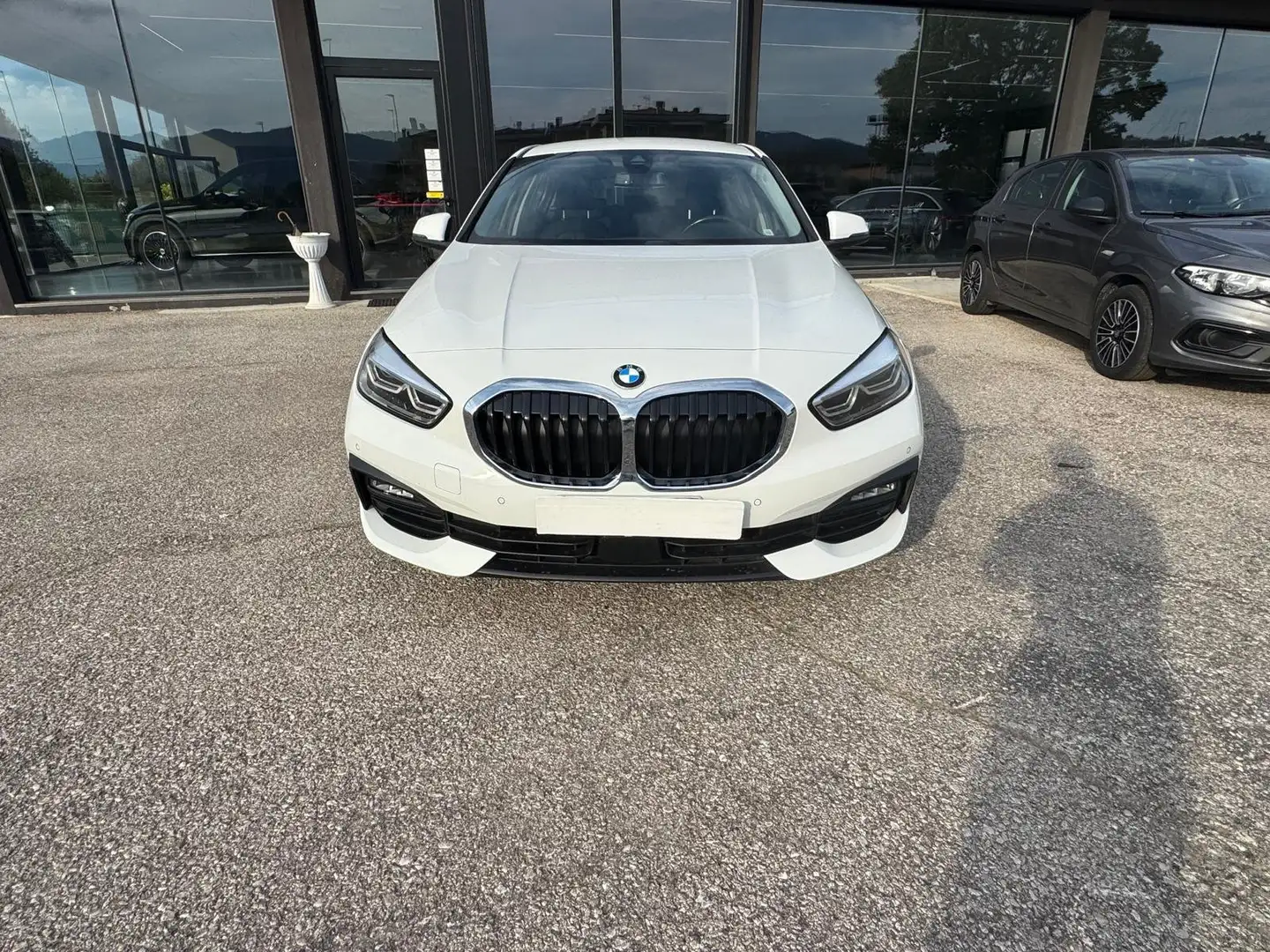 BMW 116 Serie 1 F40 116d Business Advantage auto Bianco - 2