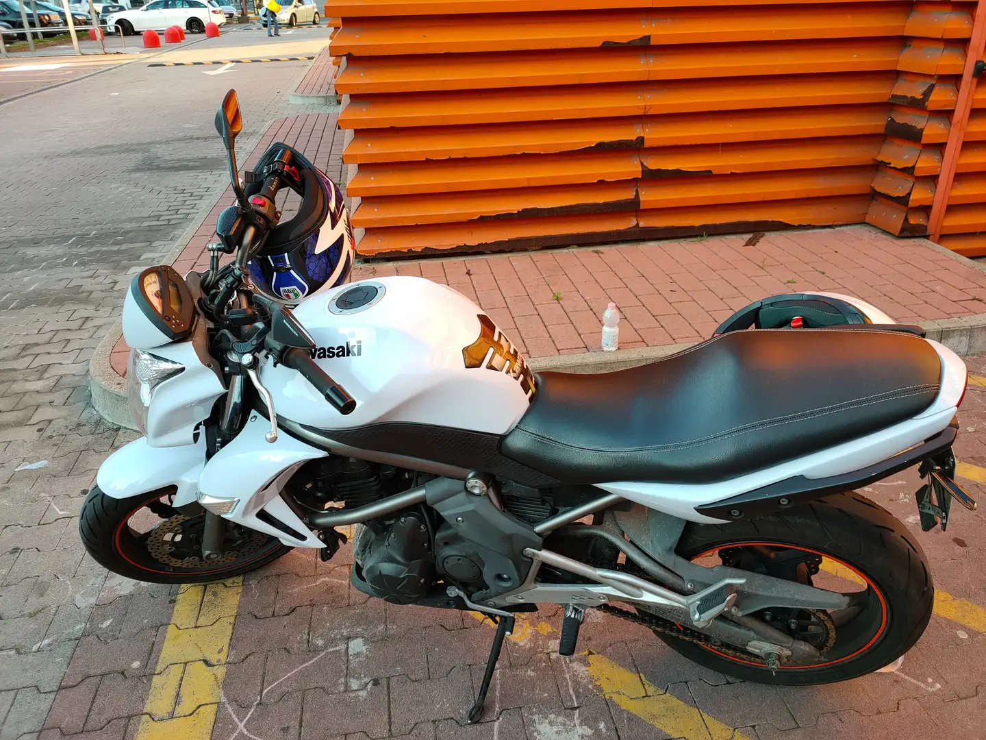 Kawasaki ER - 6 N Blanco - 1