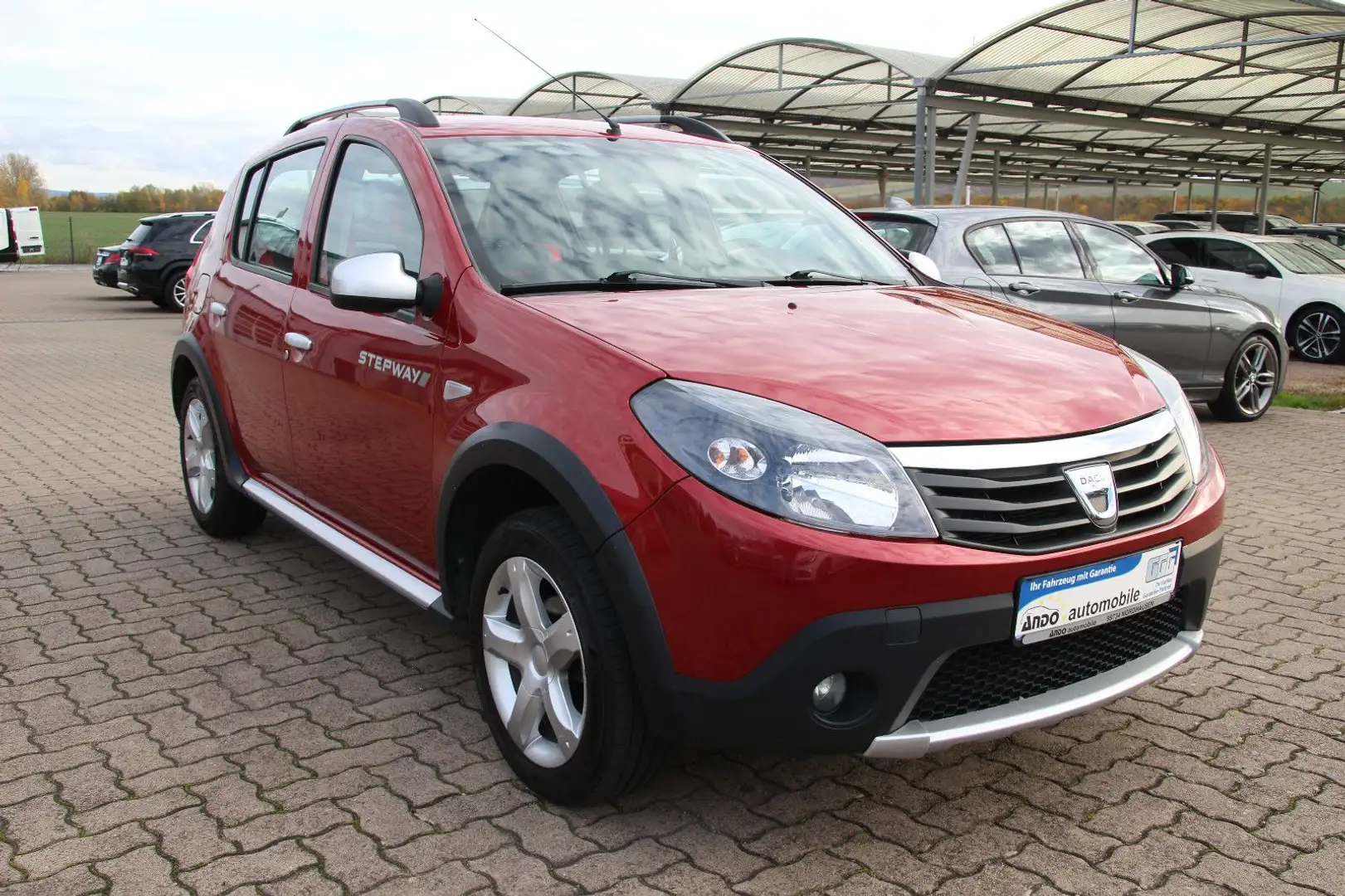 Dacia Sandero 1.6 Stepway II Design-Paket Rot/Klima Rot - 2