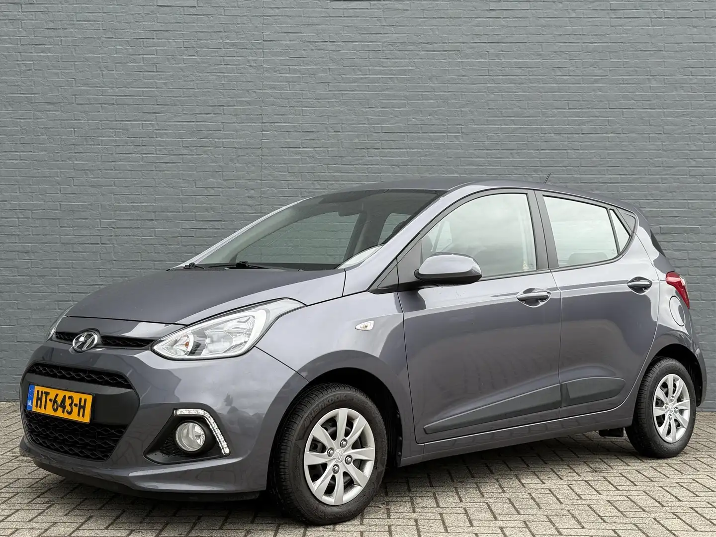 Hyundai i10 1.0i Blue 66pk i-Motion Comfort Plus Grigio - 2
