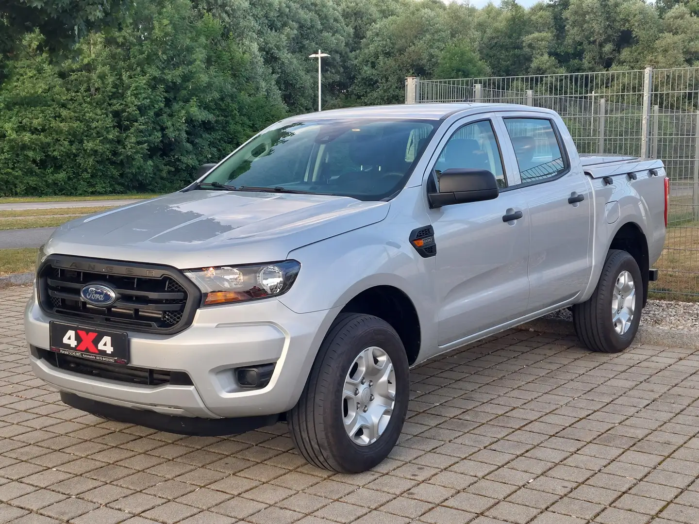 Ford Ranger 2,0D Eco Blue DK XL **1.Besitz** Silber - 2