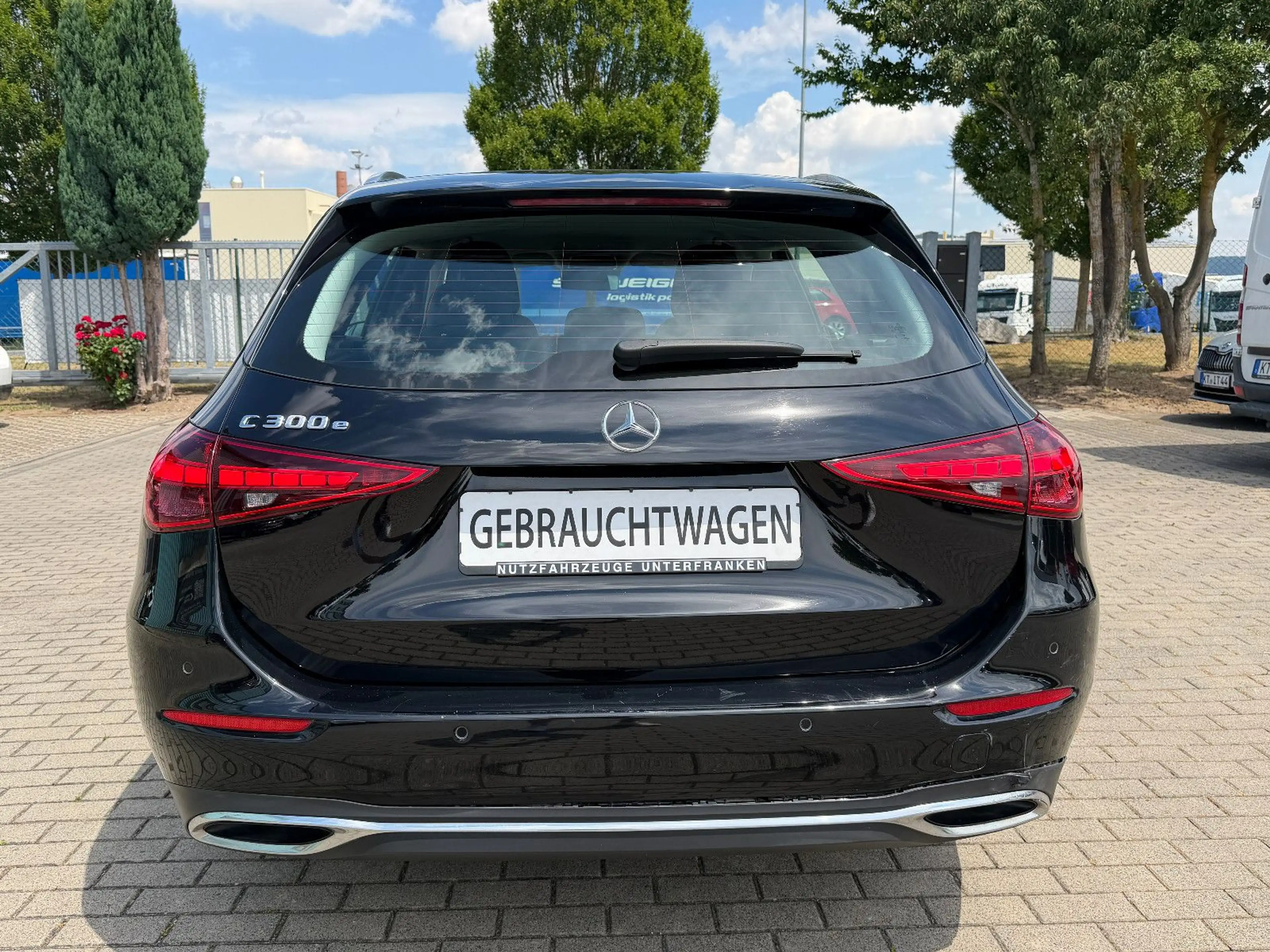 Mercedes-Benz C 300 e T 9G AVANTGARDE/LED+NAVI+RüKA+GRA+CARPLAY — photo 8