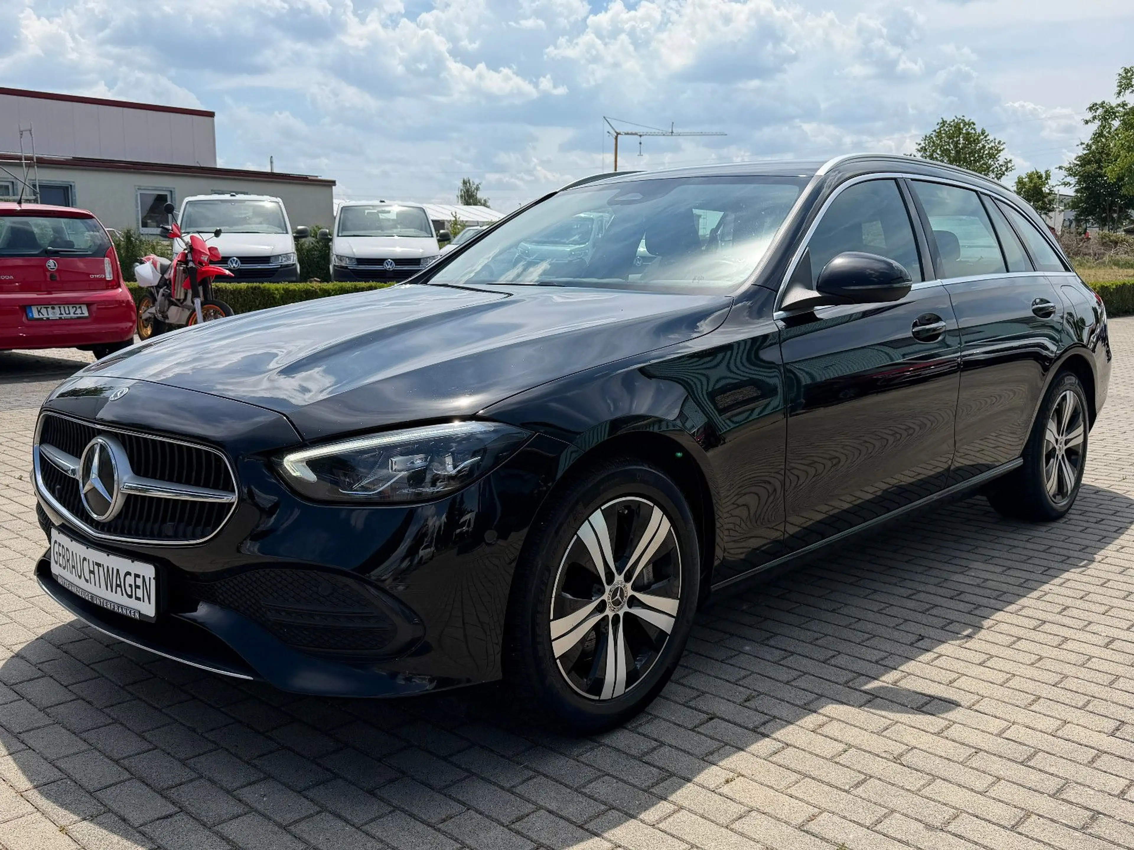 Mercedes-Benz C 300 e T 9G AVANTGARDE/LED+NAVI+RüKA+GRA+CARPLAY — photo 3