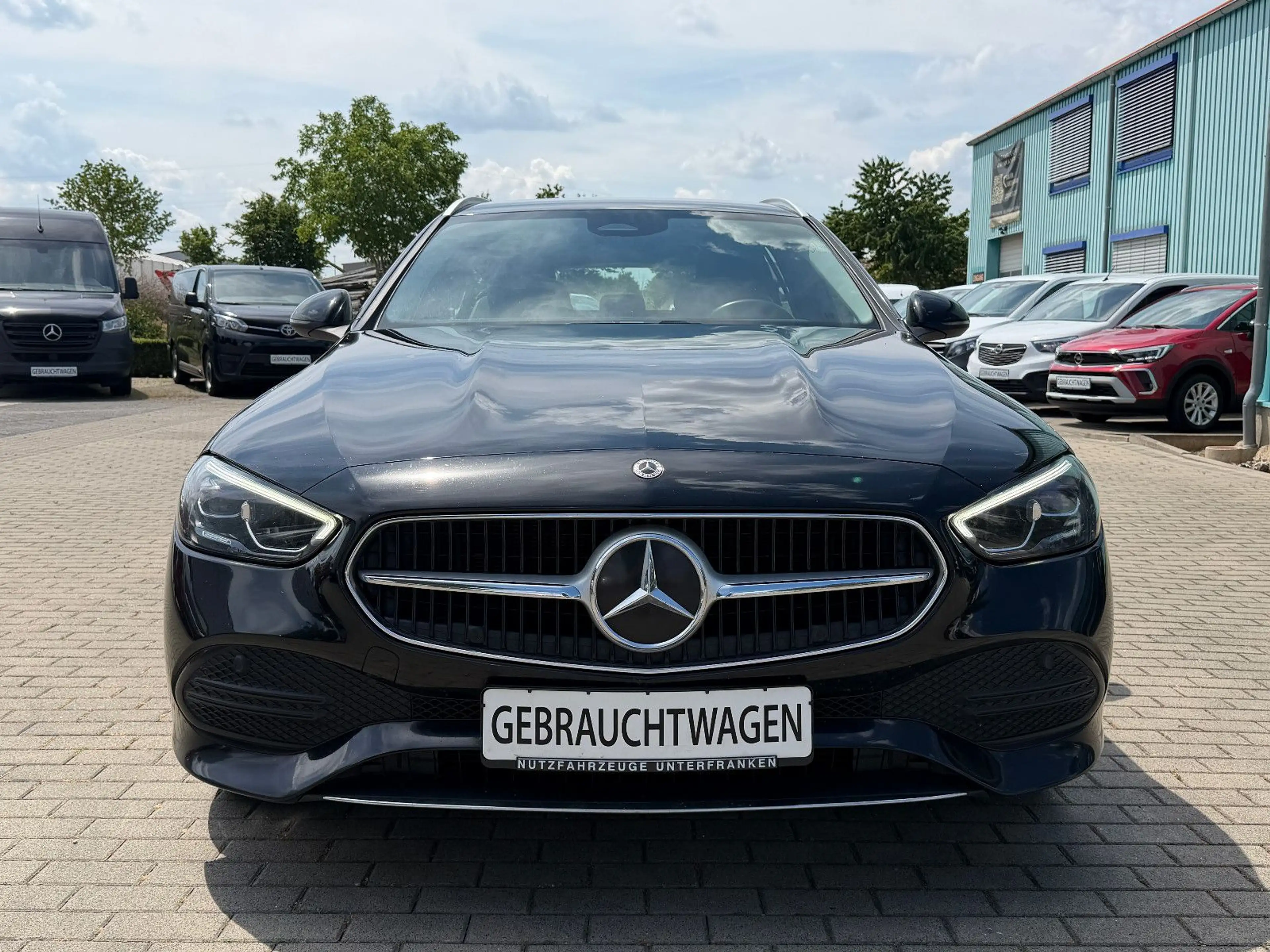 Mercedes-Benz C 300 e T 9G AVANTGARDE/LED+NAVI+RüKA+GRA+CARPLAY — photo 4