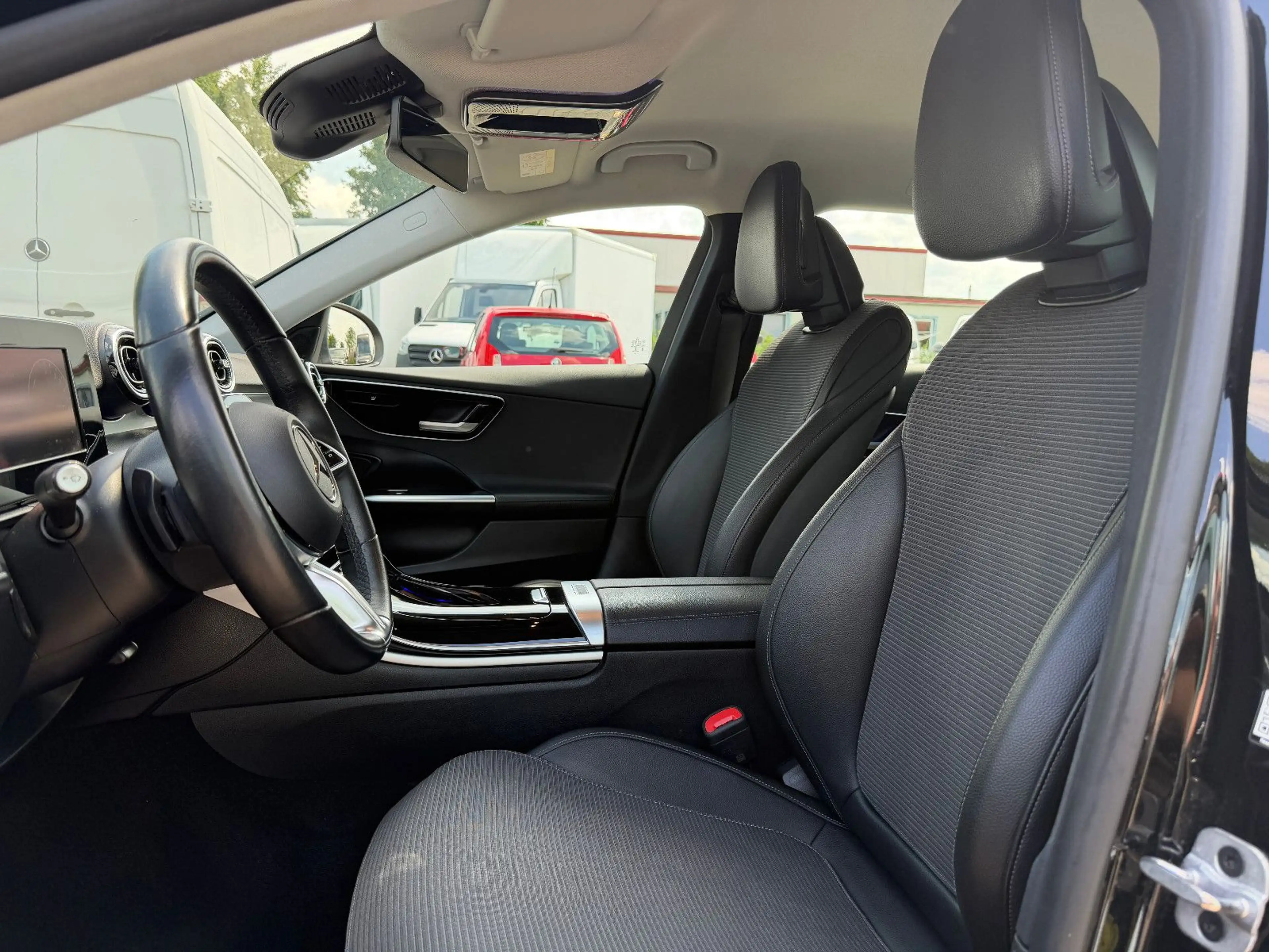 Mercedes-Benz C 300 e T 9G AVANTGARDE/LED+NAVI+RüKA+GRA+CARPLAY — photo 13