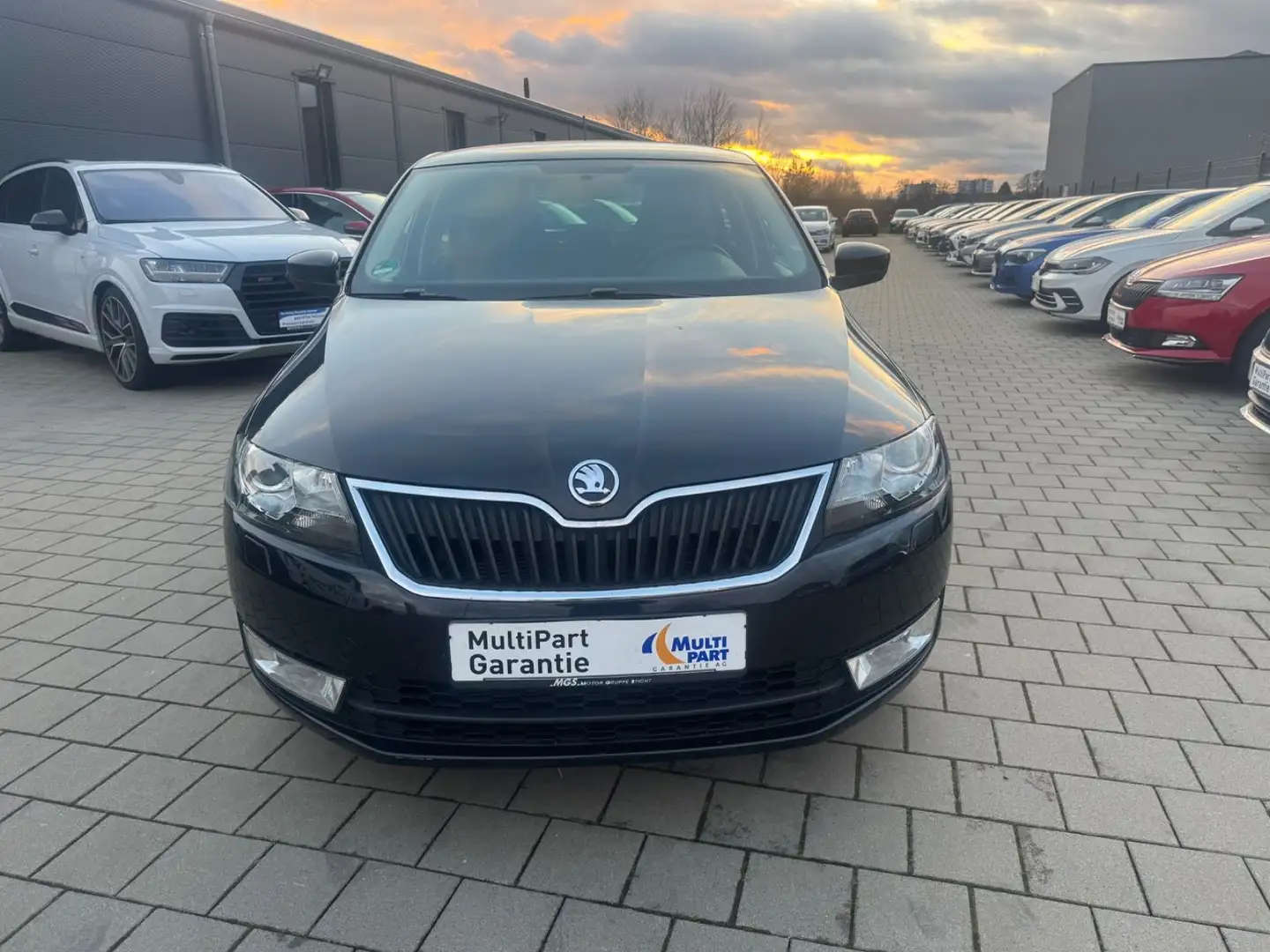 Skoda Rapid/Spaceback Spaceback Elegance Automatik-Navi-Xenon crna - 2