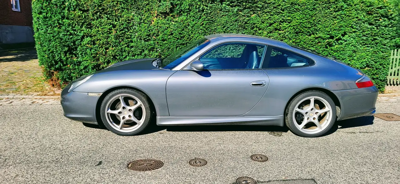 Porsche 996